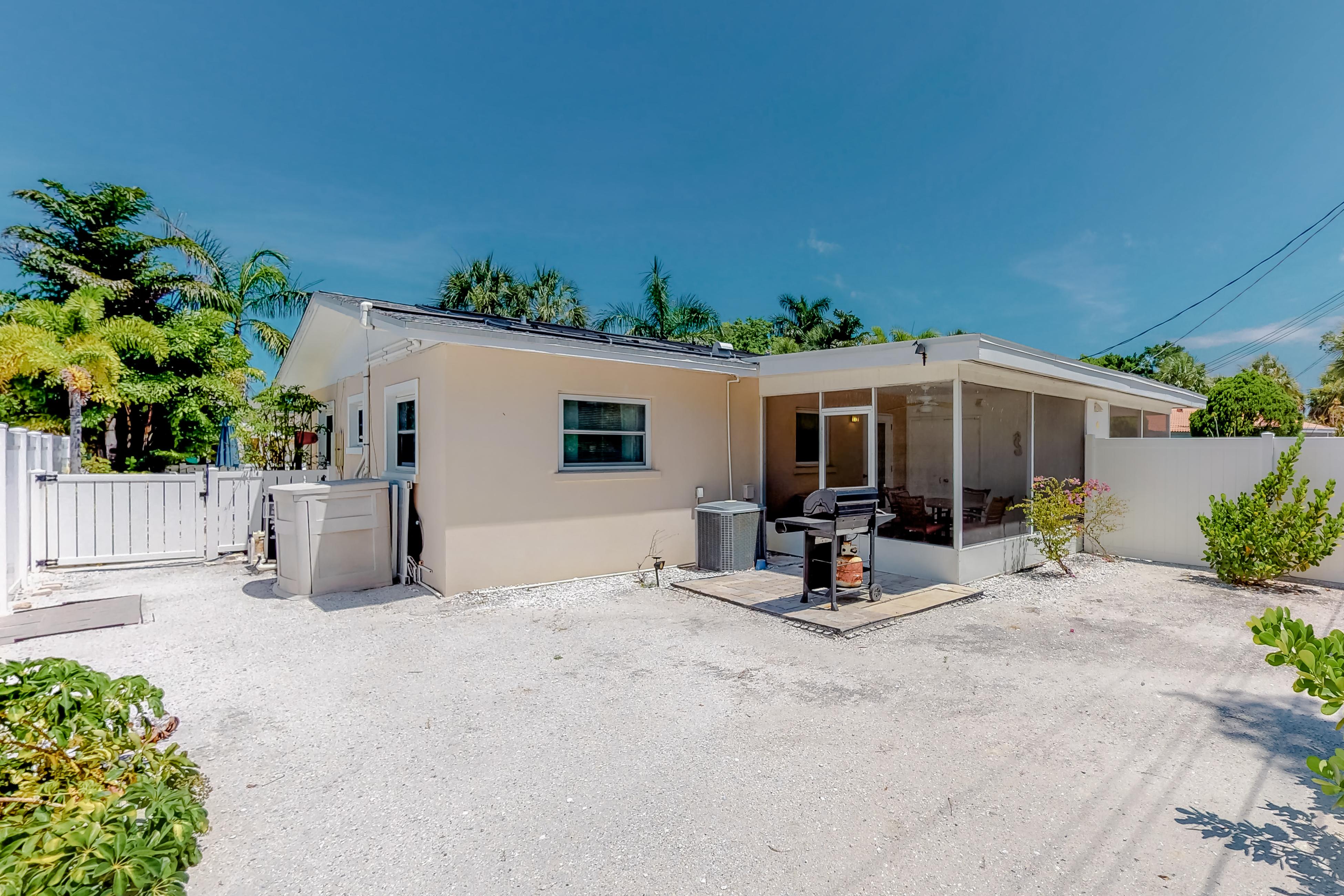 Blue Wave Villa West House / Cottage rental in Anna Maria Island Houses in Anna Maria Island Florida - #29