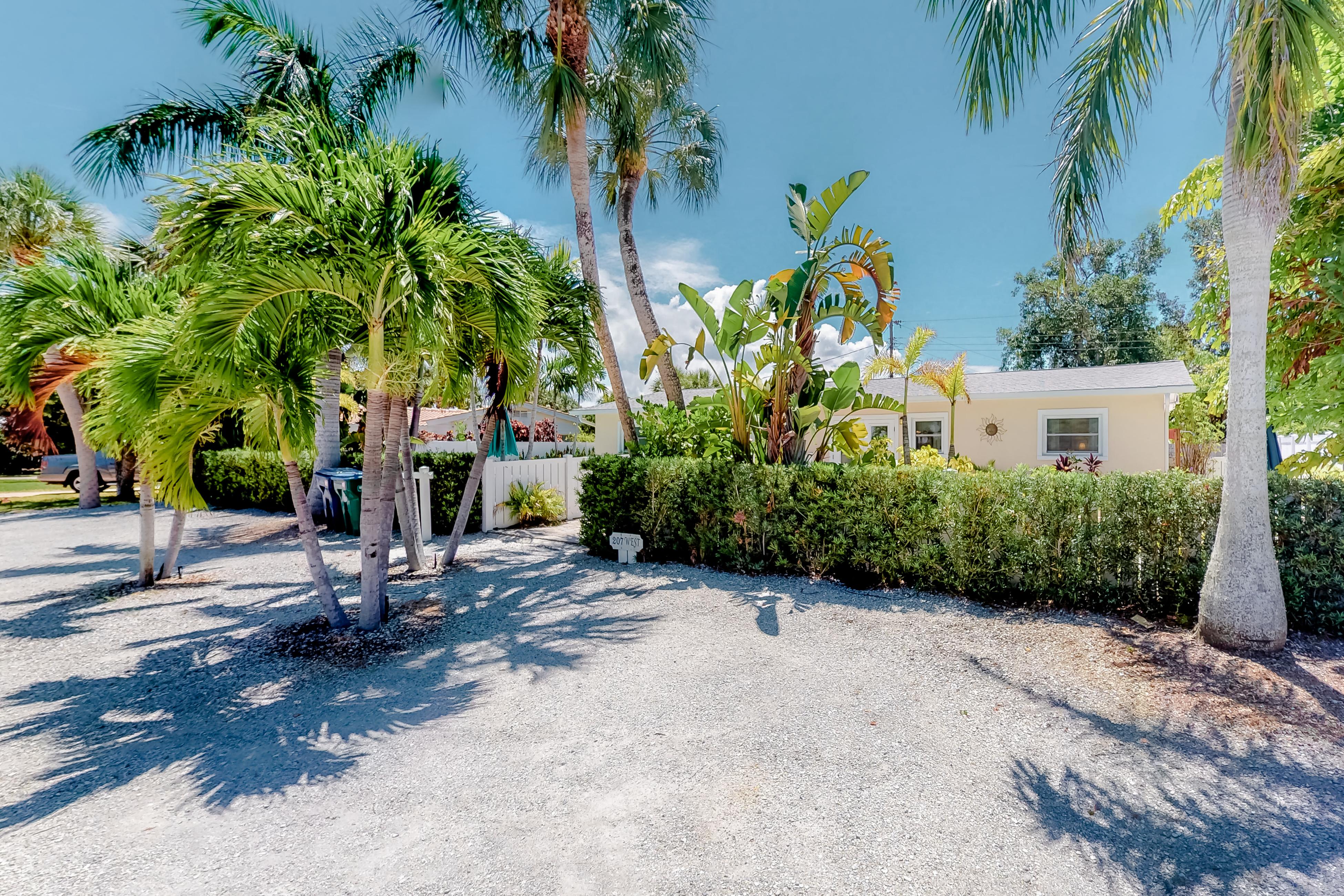 Blue Wave Villa West House / Cottage rental in Anna Maria Island Houses in Anna Maria Island Florida - #35