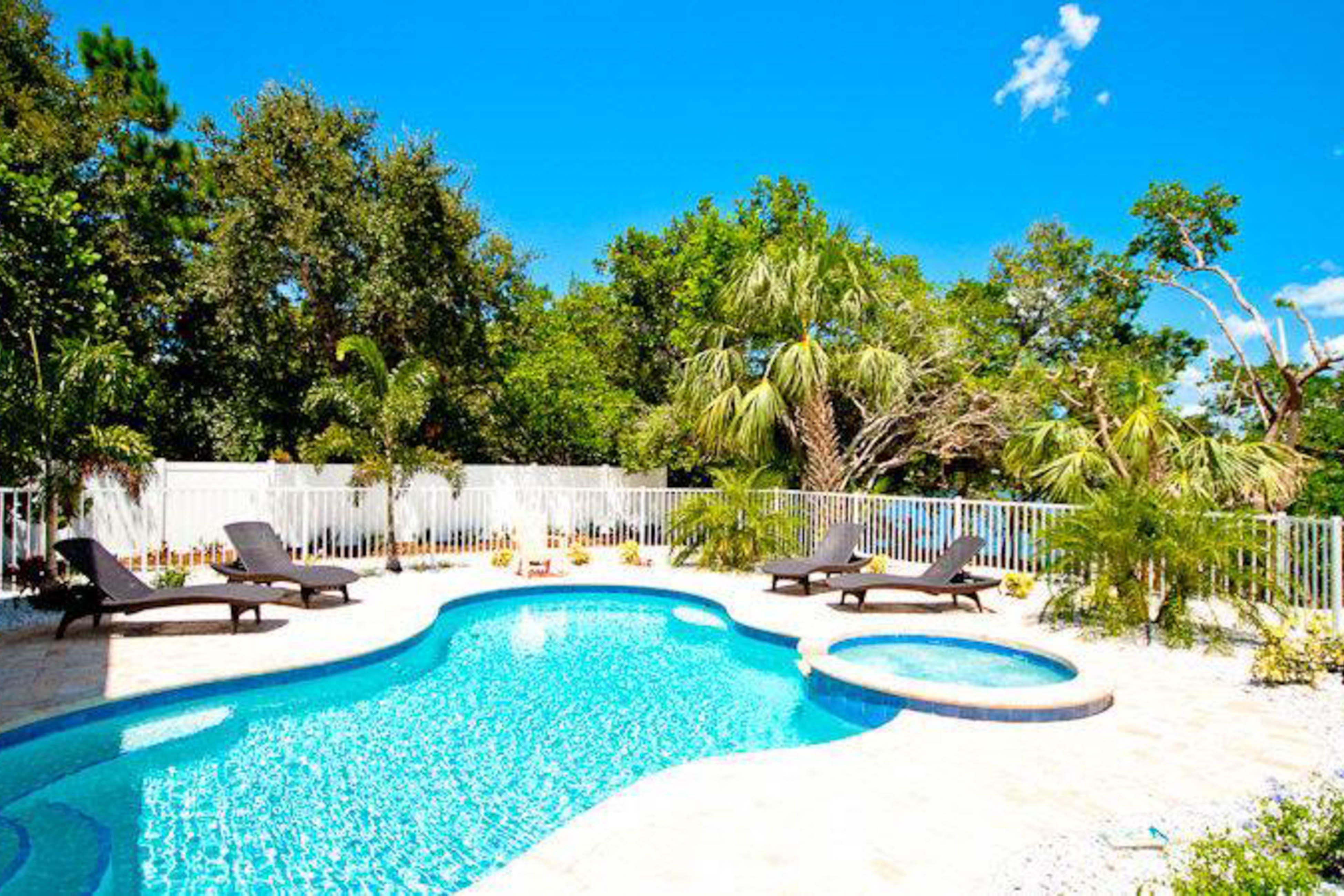 Heavenly Holly House / Cottage rental in Anna Maria Island Houses in Anna Maria Island Florida - #1