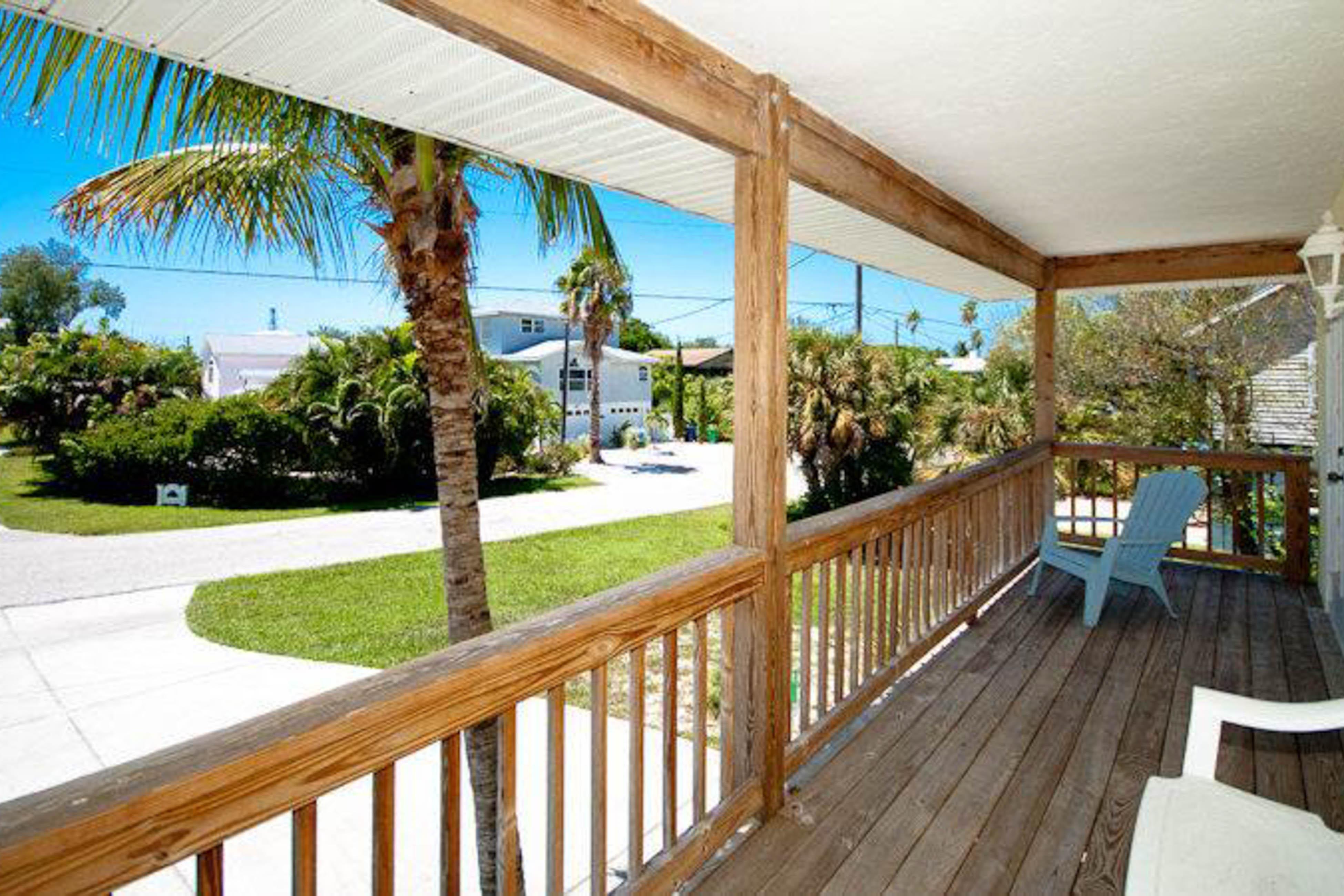 Heavenly Holly House / Cottage rental in Anna Maria Island Houses in Anna Maria Island Florida - #23