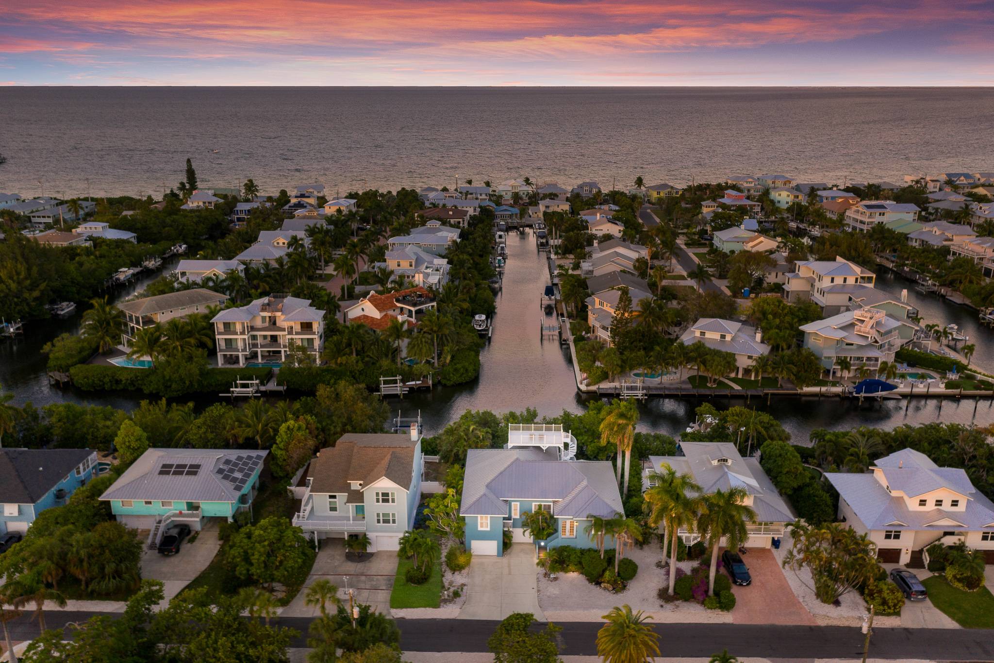 Anna Maria Island Houses - https://www.beachguide.com/anna-maria-island-vacation-rentals-anna-maria-island-houses--1431-0-20242-4191.jpg?width=185&height=185