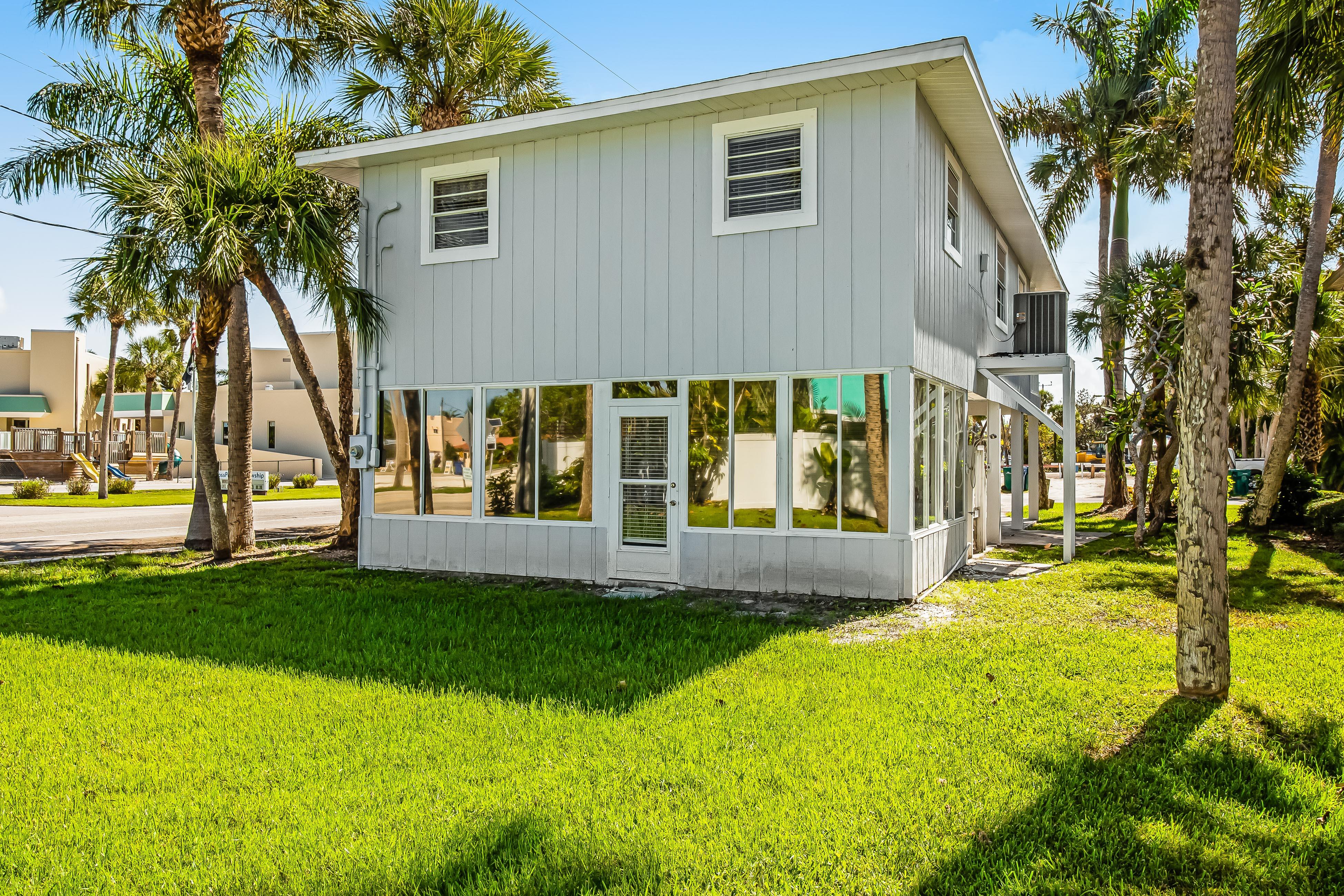 Sandy's Getaway House / Cottage rental in Anna Maria Island Houses in Anna Maria Island Florida - #32