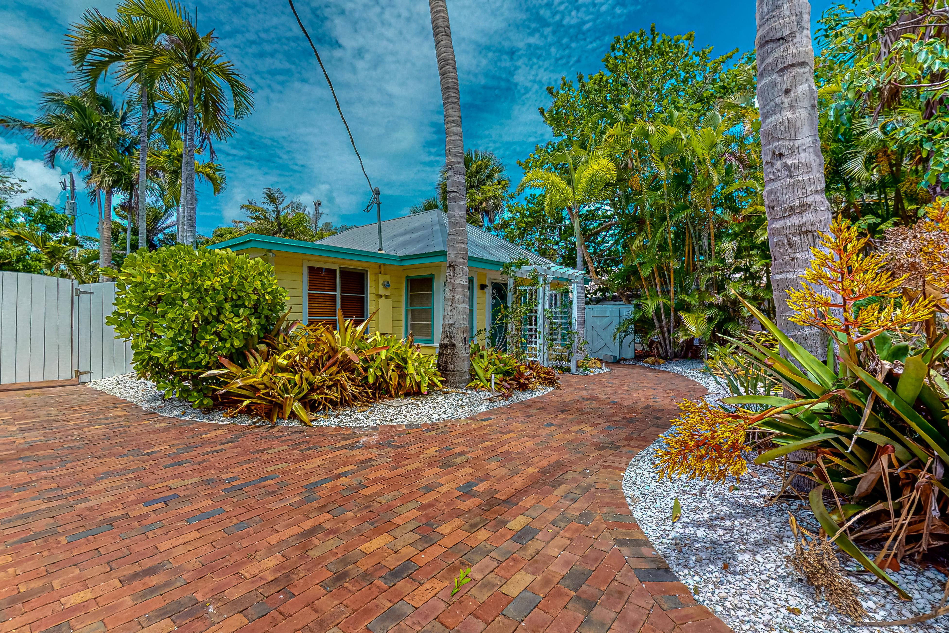 The Wee Cottage House / Cottage rental in Anna Maria Island Houses in Anna Maria Island Florida - #1