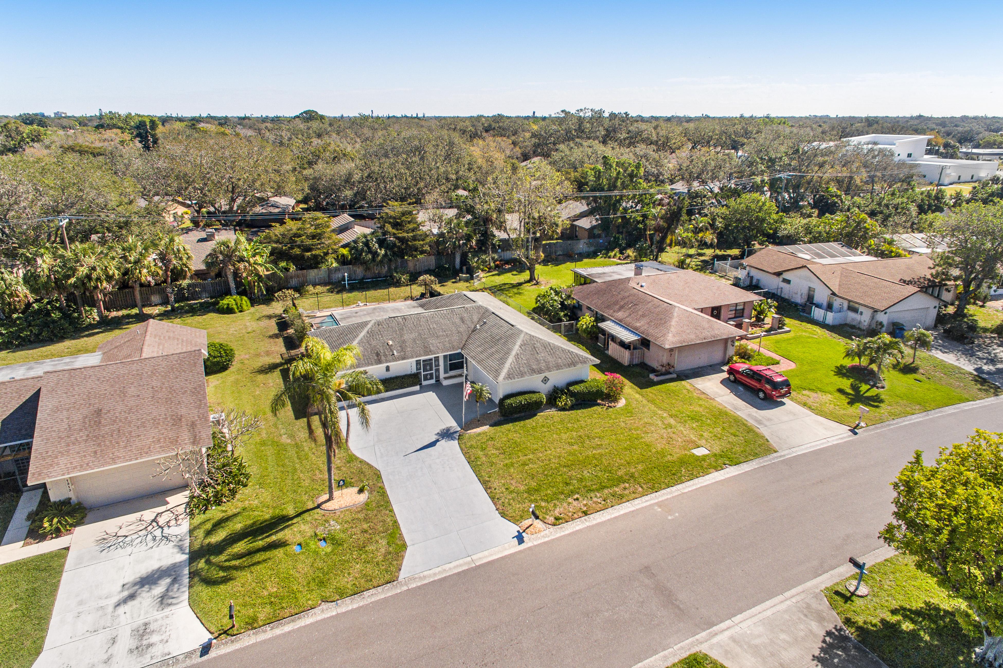 Village Green Oasis House / Cottage rental in Anna Maria Island Houses in Anna Maria Island Florida - #32