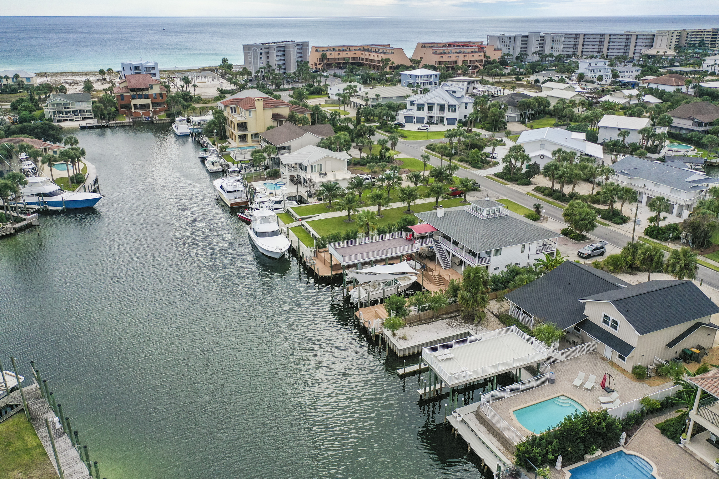 Boaters Dream House on Holiday Isle House / Cottage rental in Destin Beach House Rentals in Destin Florida - #40