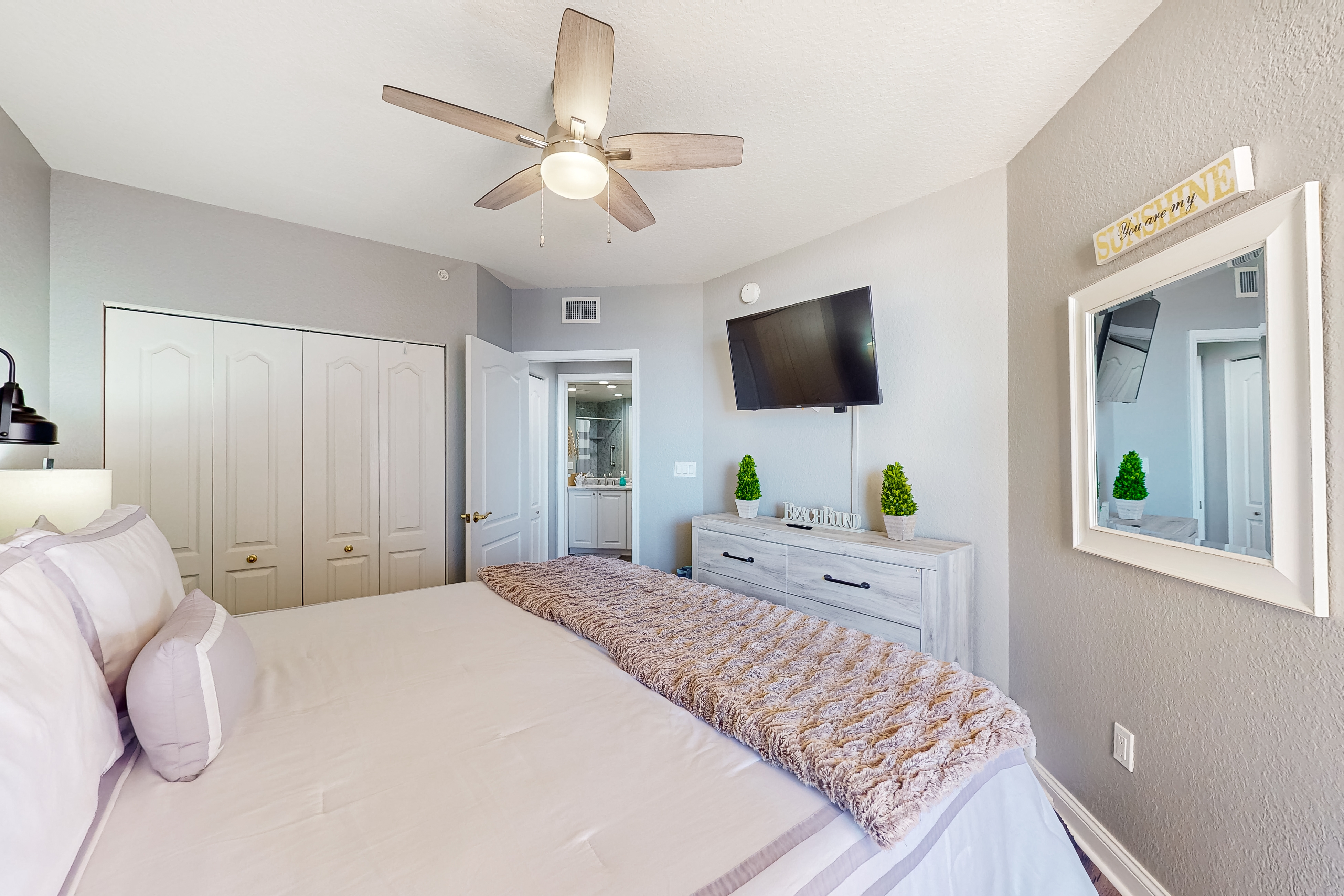 Mandalay Beach Club San Marco 403 Condo rental in Clearwater Beach Condo Rentals in Clearwater Beach Florida - #25