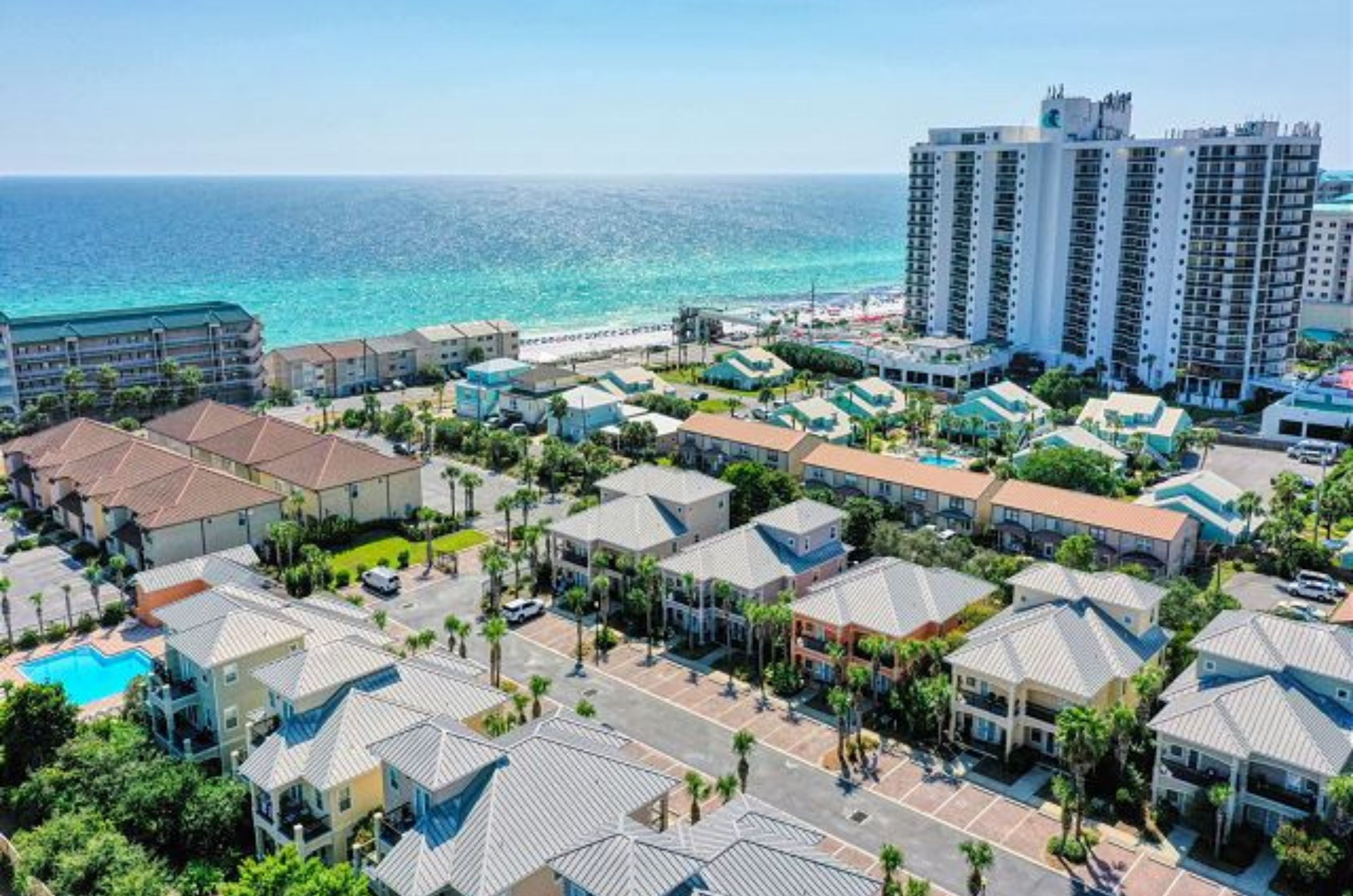 Miramar Beach Villas - https://www.beachguide.com/destin-vacation-rentals-miramar-beach-villas-9650318.jpg?width=185&height=185