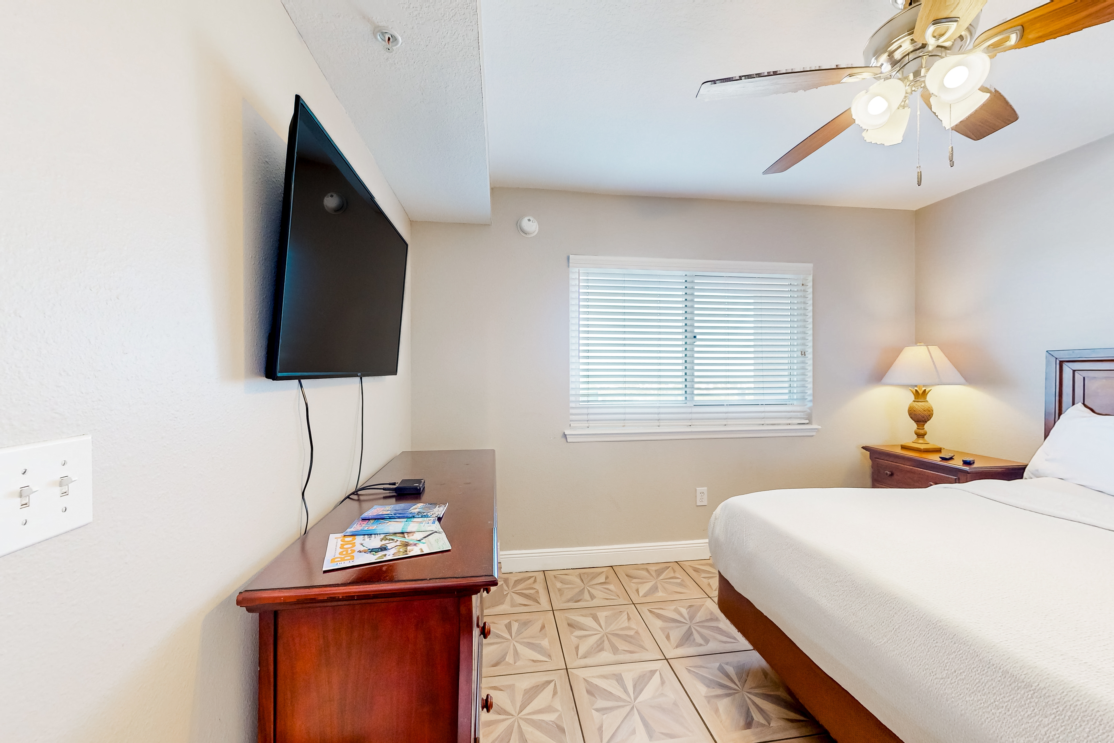 Emerald Beach Resort 1629 Condo rental in Emerald Beach Resort in Panama City Beach Florida - #20