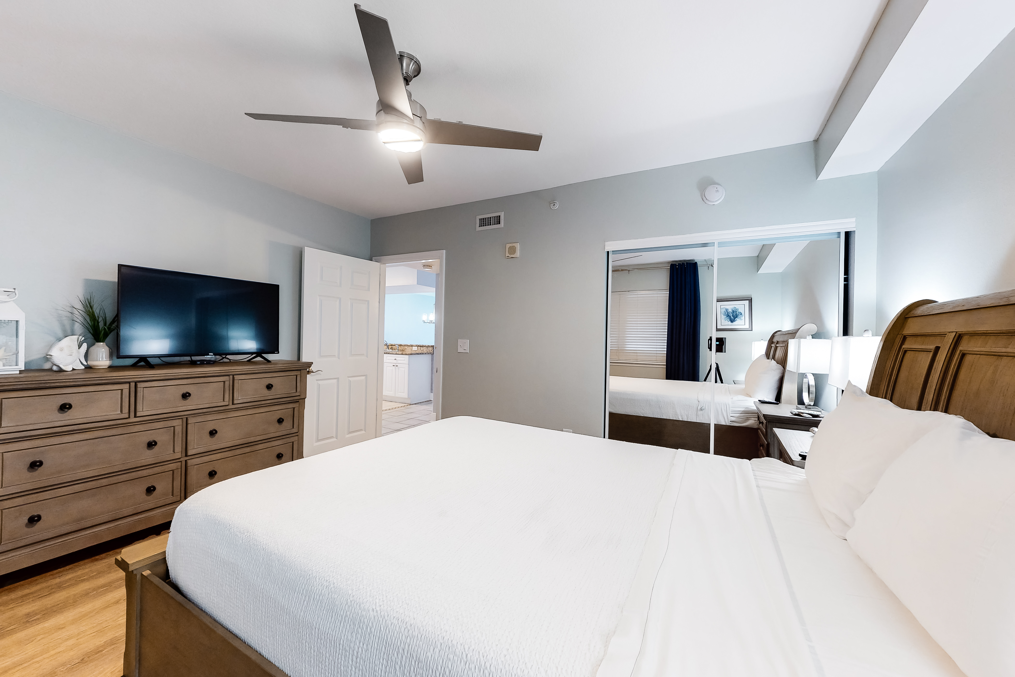 Emerald Beach Resort 2036 Condo rental in Emerald Beach Resort in Panama City Beach Florida - #15