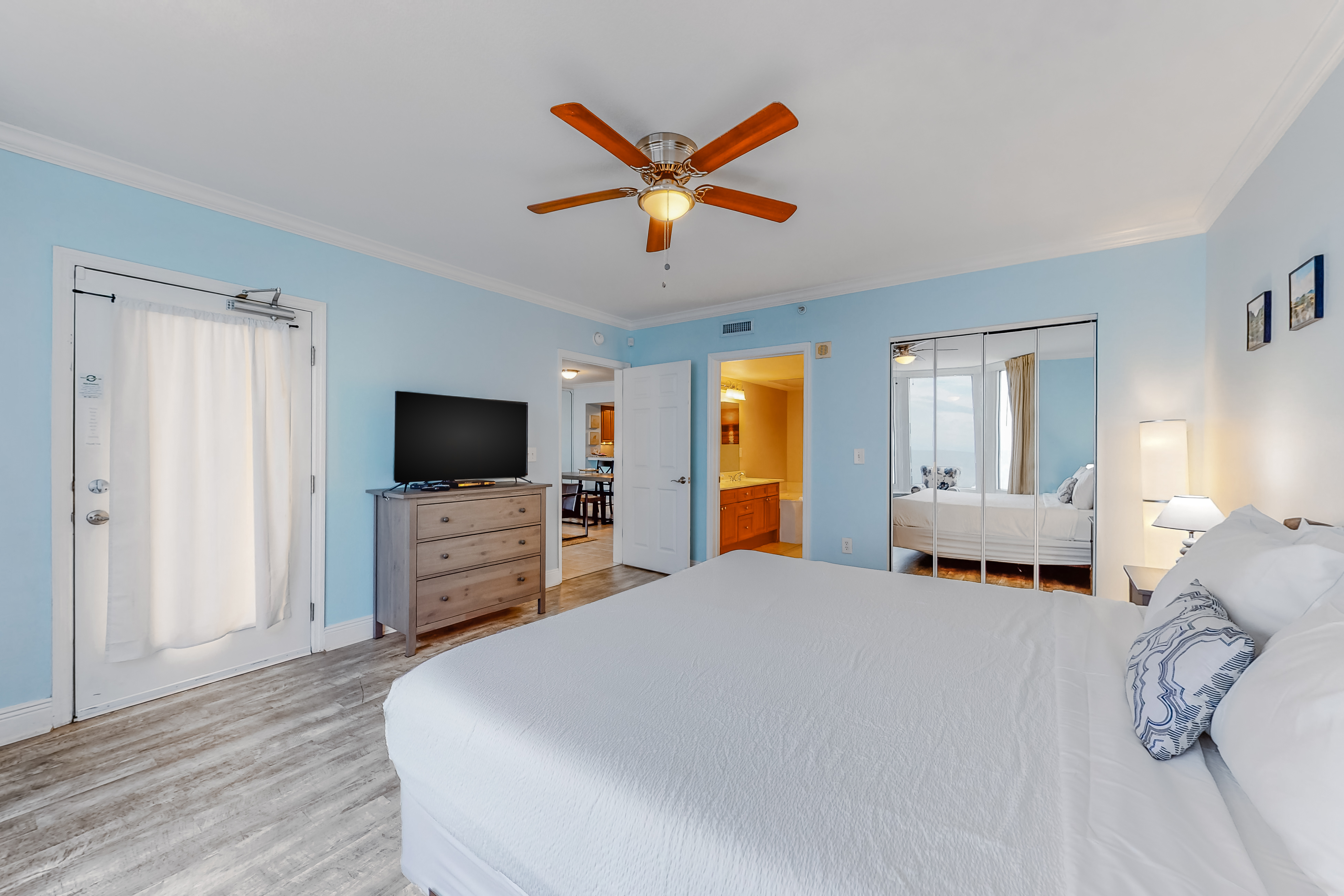 Emerald Beach Resort 2425 Condo rental in Emerald Beach Resort in Panama City Beach Florida - #12