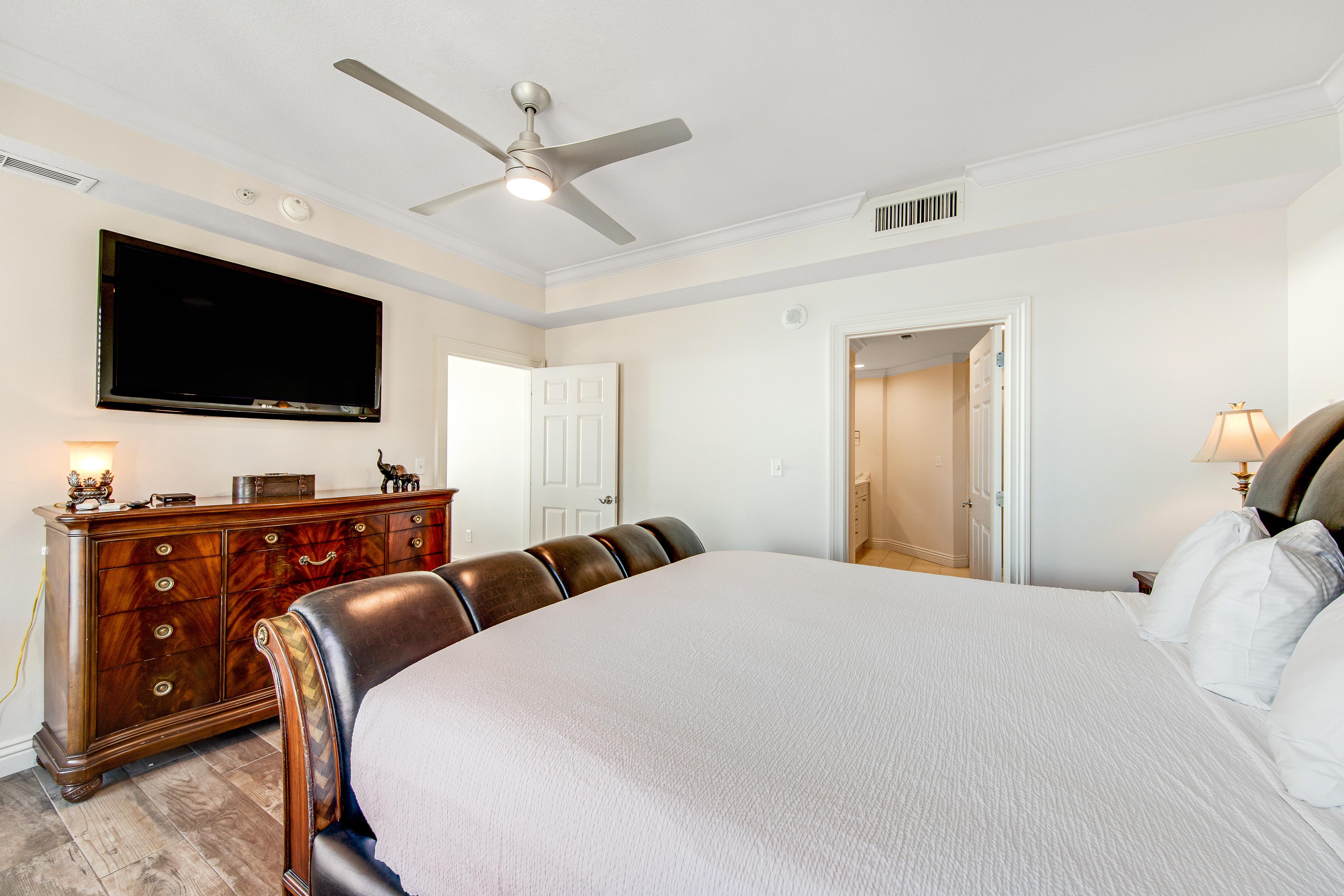 Emerald Grande 1025 Condo rental in Emerald Grande at HarborWalk Village in Destin Florida - #12