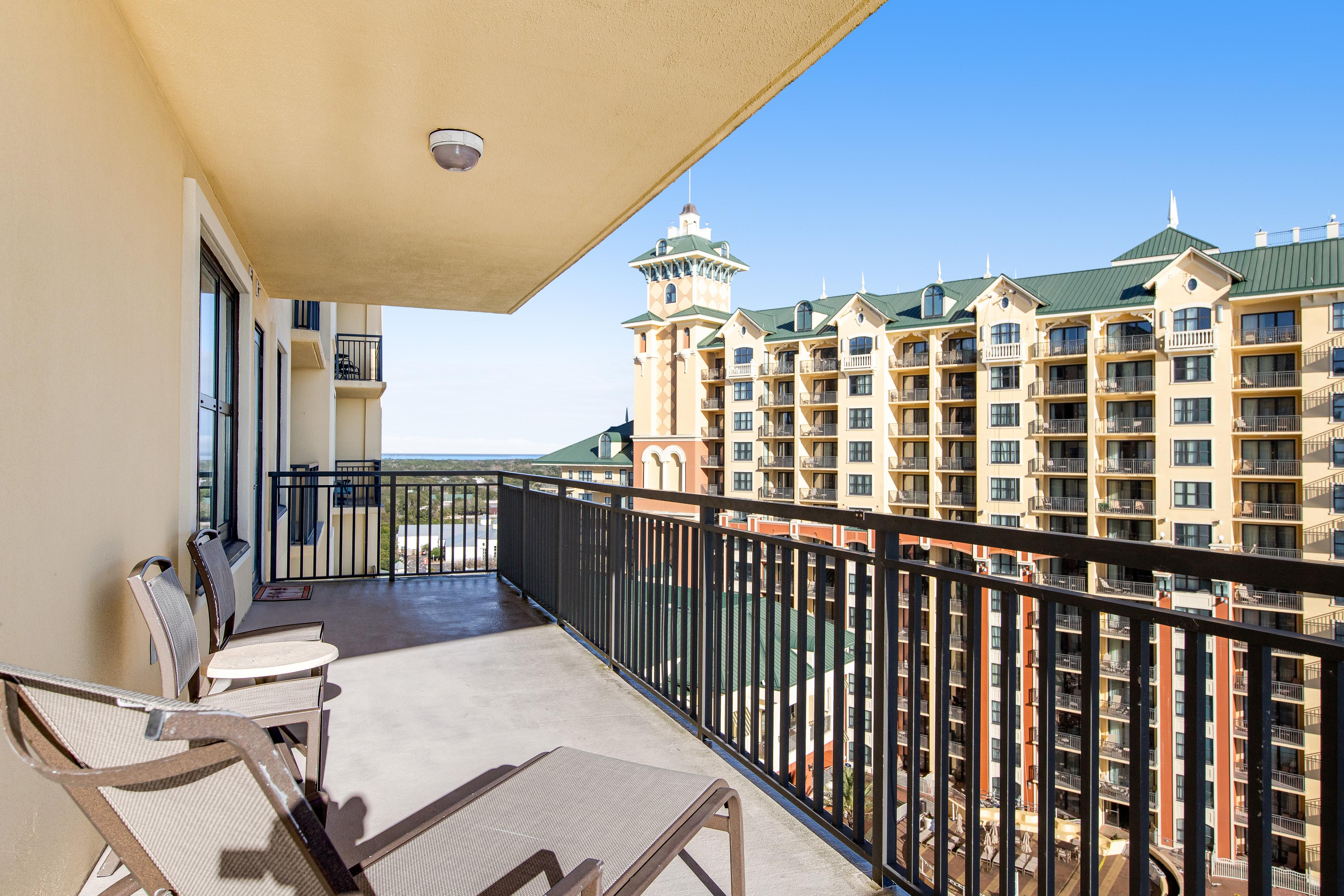 Emerald Grande 1025 Condo rental in Emerald Grande at HarborWalk Village in Destin Florida - #27