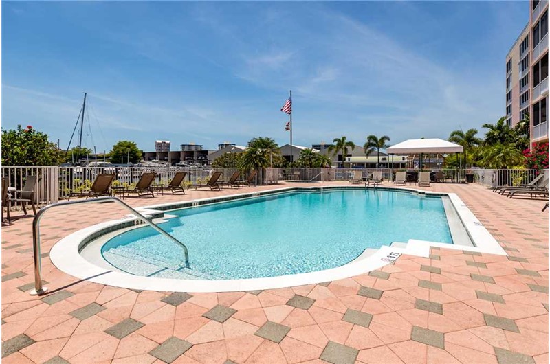 Plenty of room around the pool at Palm Harbor in Fort Myers Beach FL