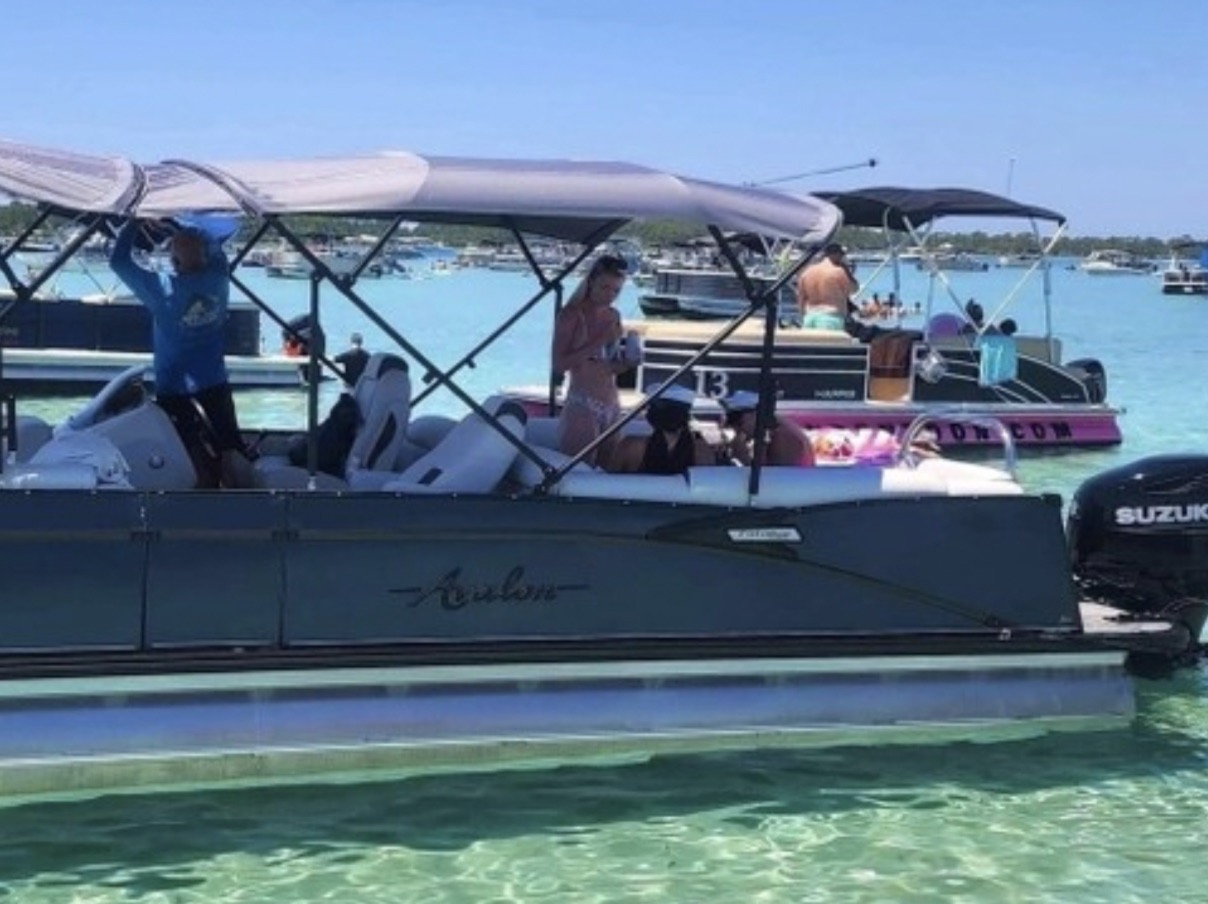 Four Hour Luxury Pontoon Adventure in Fort Walton Beach Florida