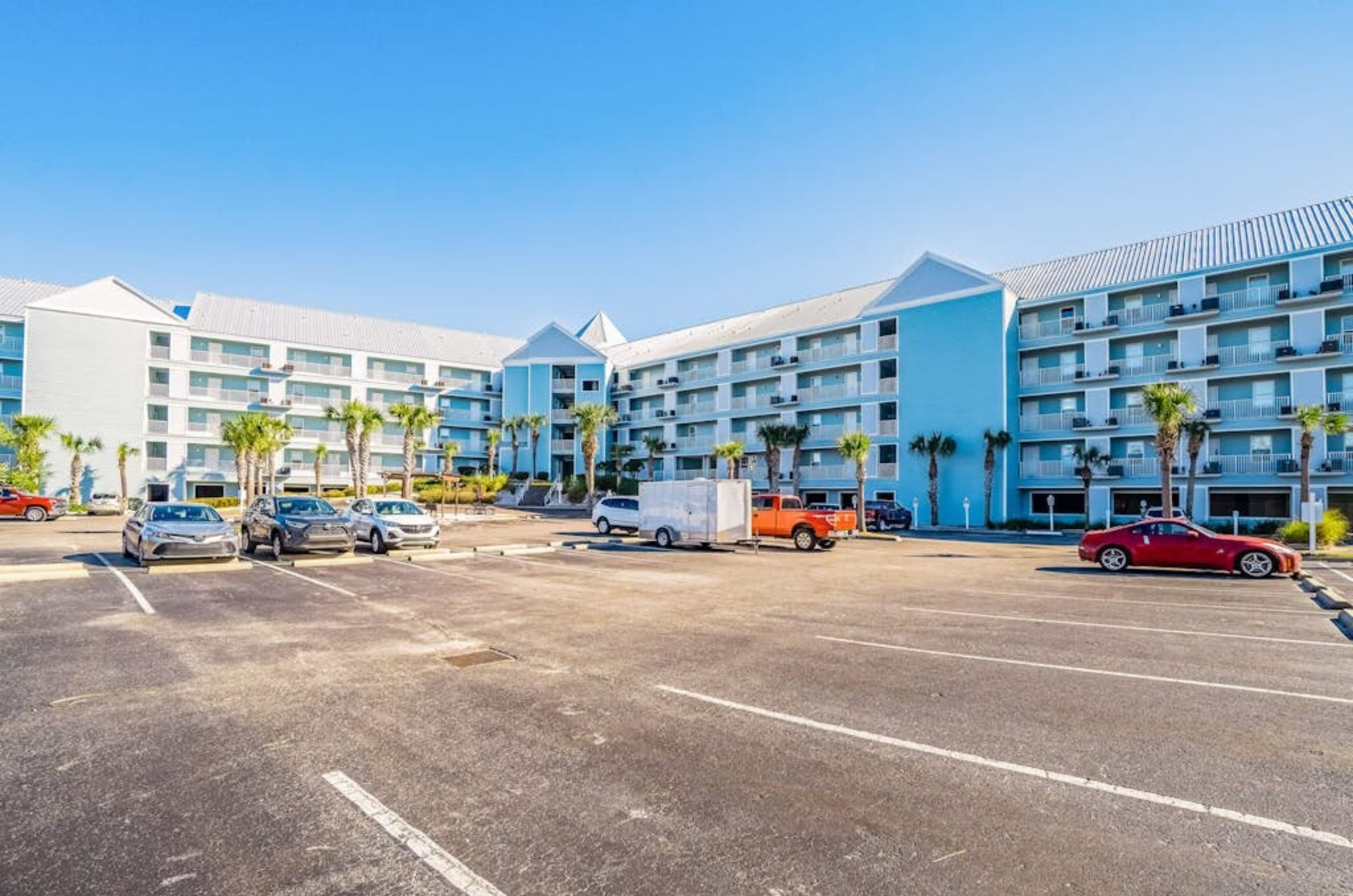 View of Grand Caribbean and the parking lot in front 