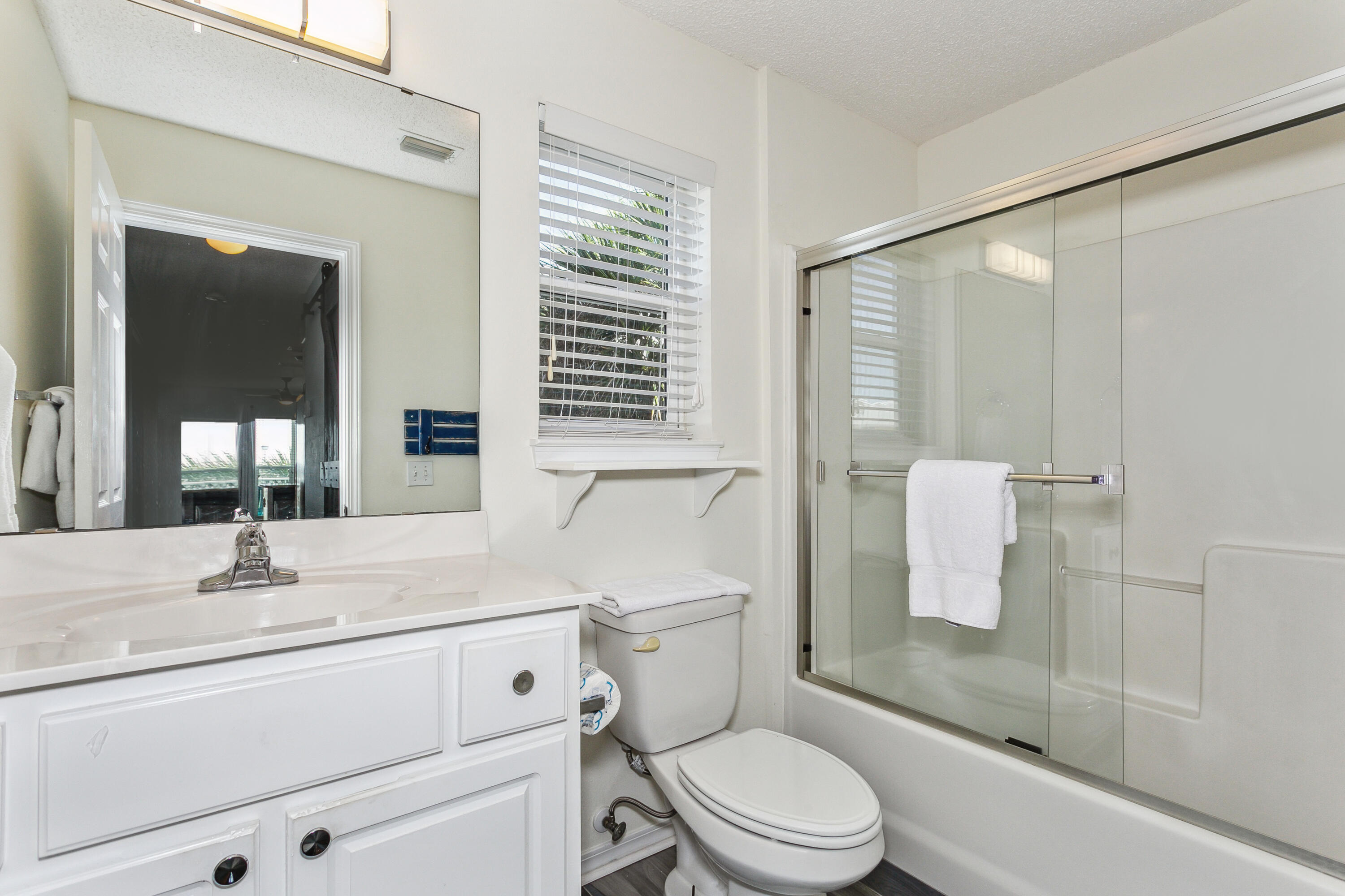 Gulf Island Condominiums #421- Bright-N-Sunny *NEW Condo rental in Gulf Island Condominiums in Navarre Florida - #14