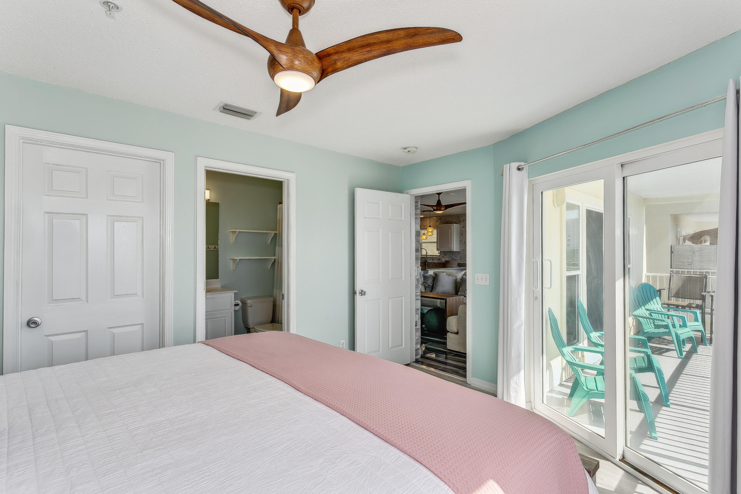 Gulf Island Condominiums #421- Bright-N-Sunny *NEW Condo rental in Gulf Island Condominiums in Navarre Florida - #19