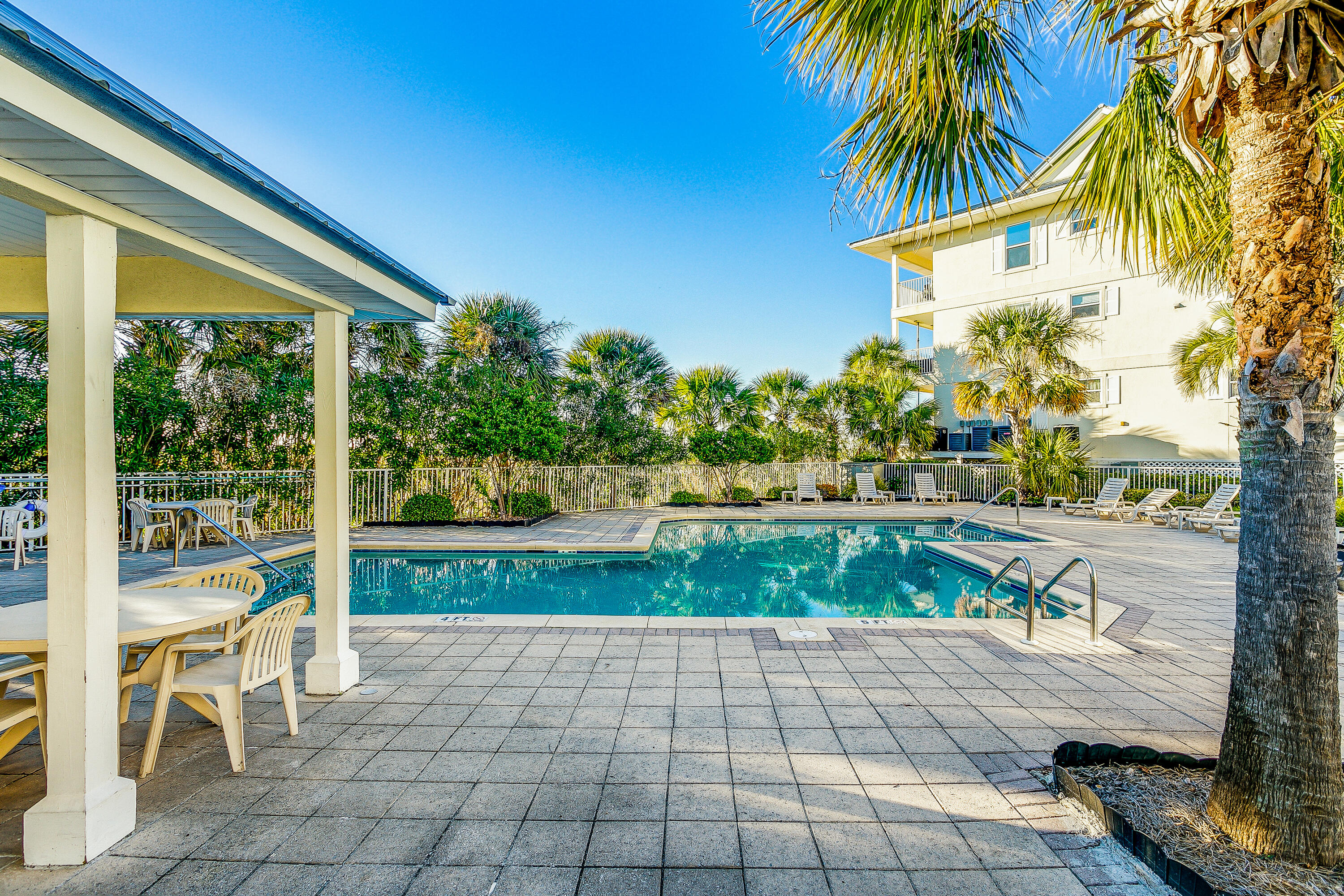 Gulf Island Condominiums #421- Bright-N-Sunny *NEW Condo rental in Gulf Island Condominiums in Navarre Florida - #28