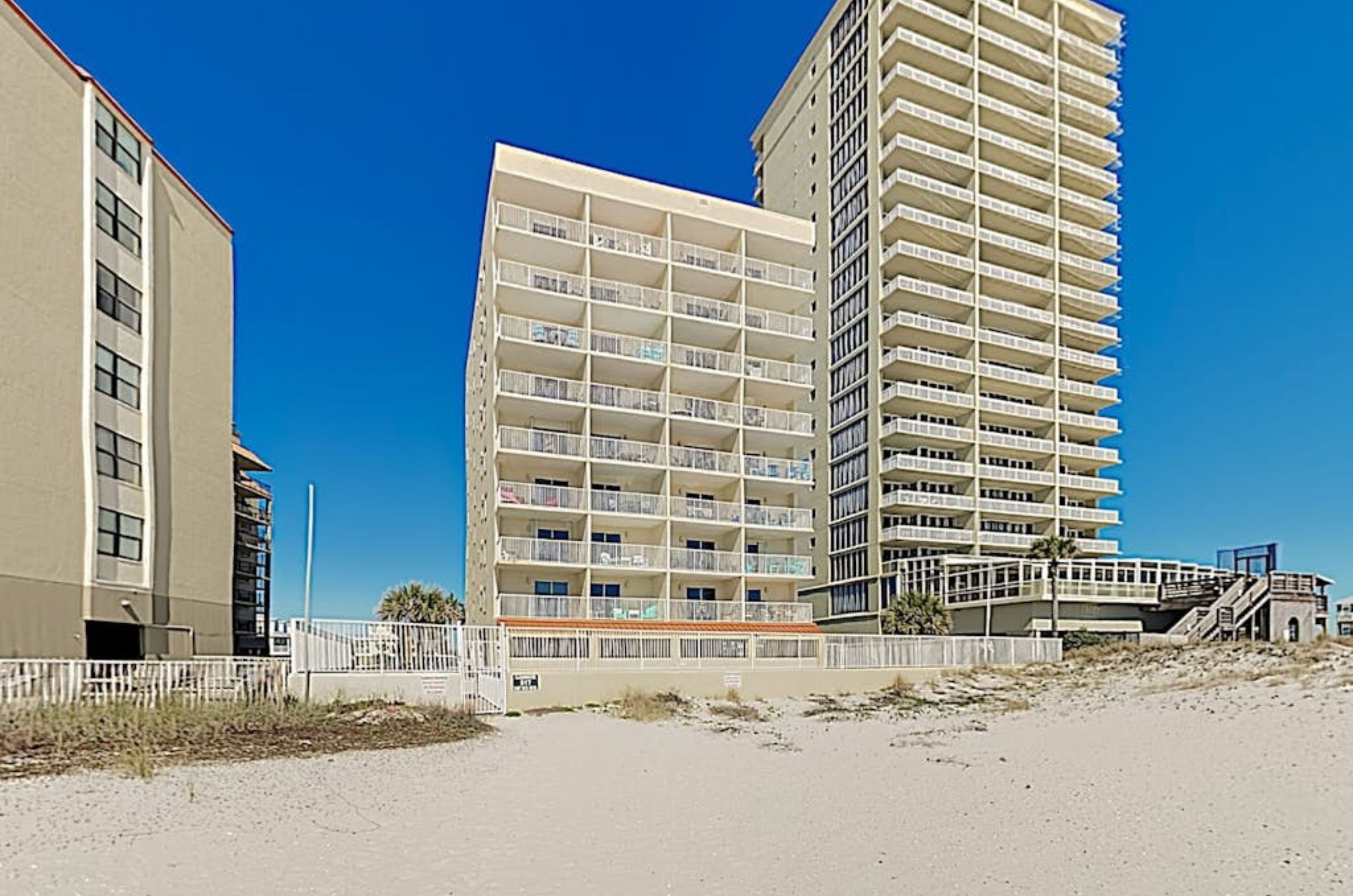 Clearwater Condominium - https://www.beachguide.com/gulf-shores-vacation-rentals-clearwater-condominium--1183-0-20244-131.jpg?width=185&height=185