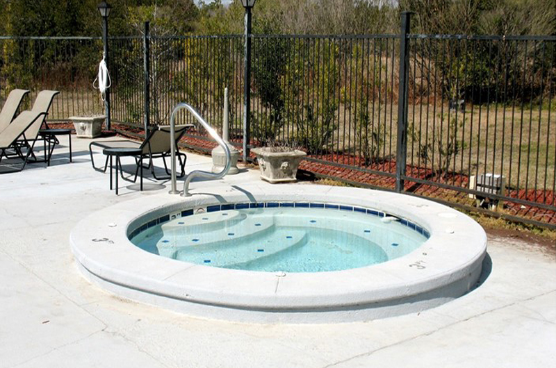 Spend some time unwinding in the hot tub at Colony Club in Gulf Shores AL