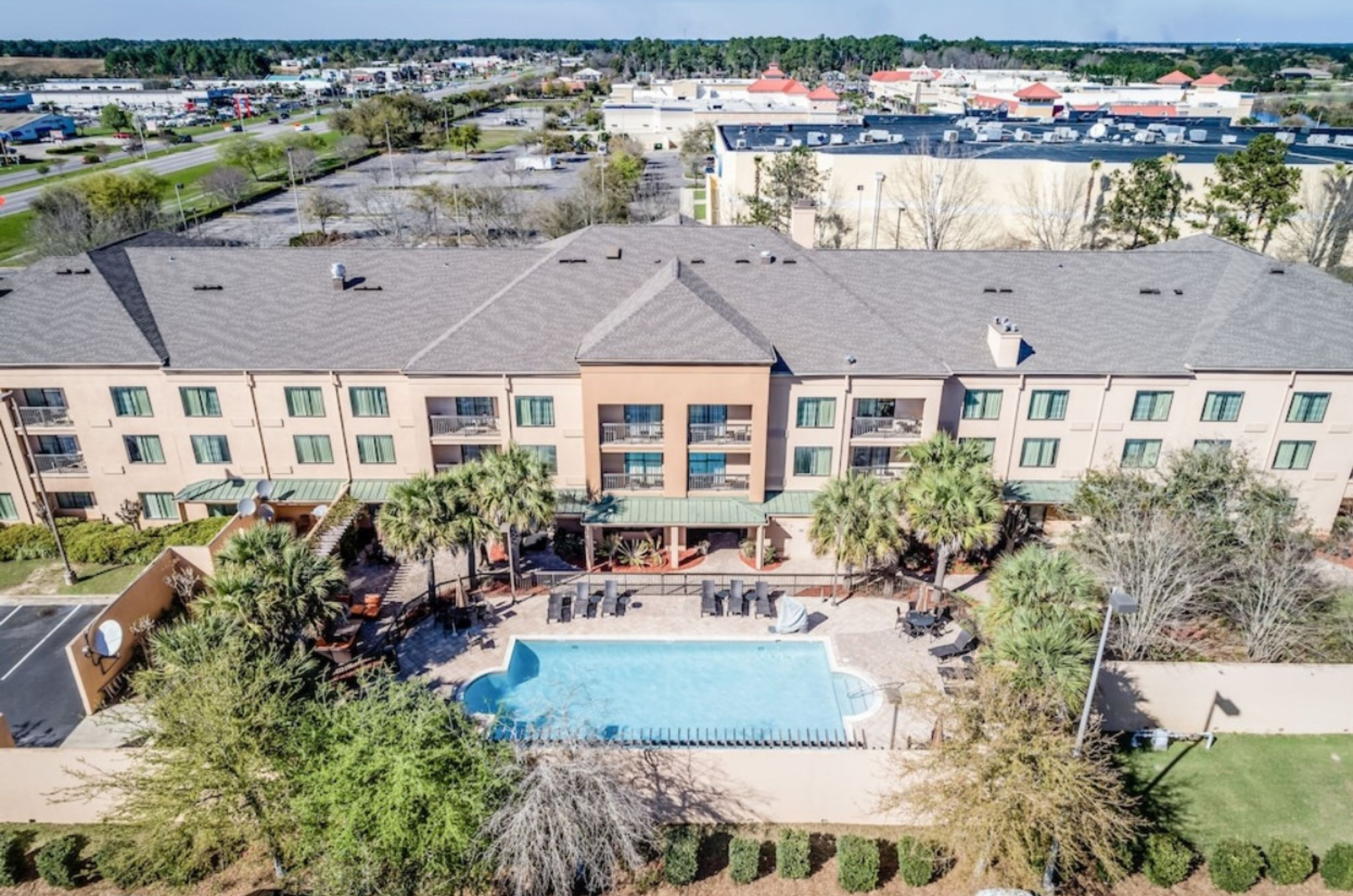 Courtyard by Marriott - https://www.beachguide.com/gulf-shores-vacation-rentals-courtyard-by-marriott--1283-0-202312-4531.jpg?width=185&height=185