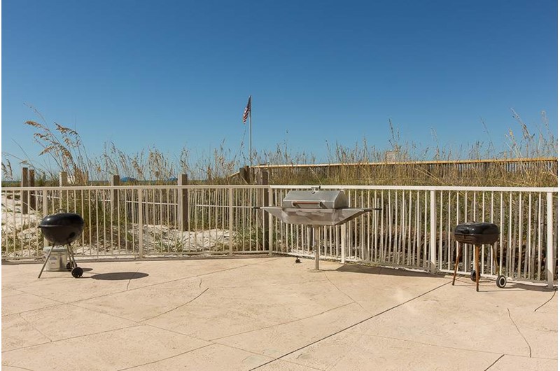 Grill area at Edgewater West in Gulf Shores Alabama