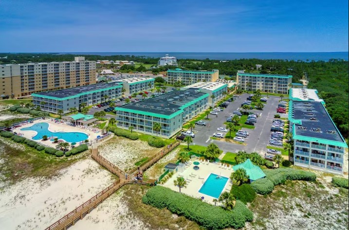 Gulf Shores Plantation - https://www.beachguide.com/gulf-shores-vacation-rentals-gulf-shores-plantation-9647284.jpg?width=185&height=185