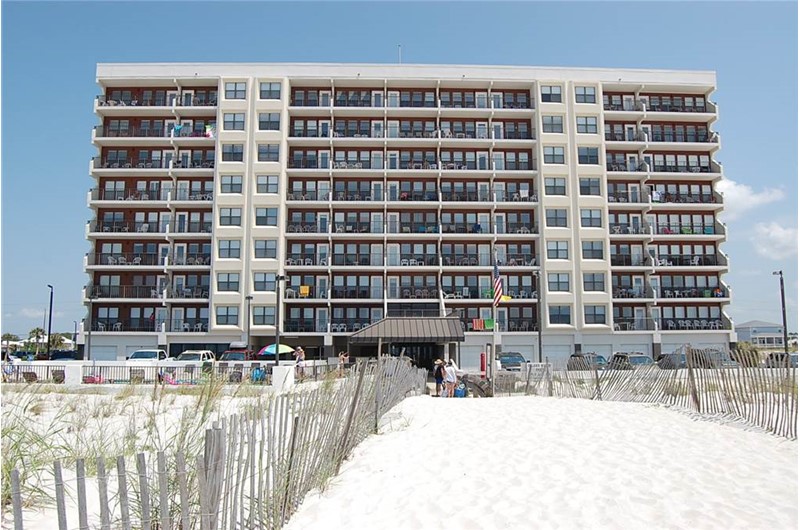 Island Winds East - https://www.beachguide.com/gulf-shores-vacation-rentals-island-winds-east-8416994.jpg?width=185&height=185