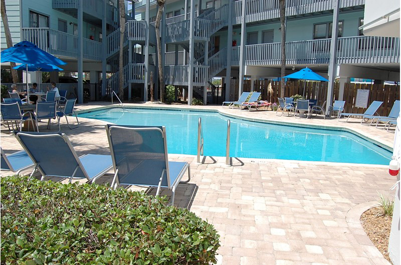 Lovely pool area at Ocean Reef Condos in Gulf Shores Alabama