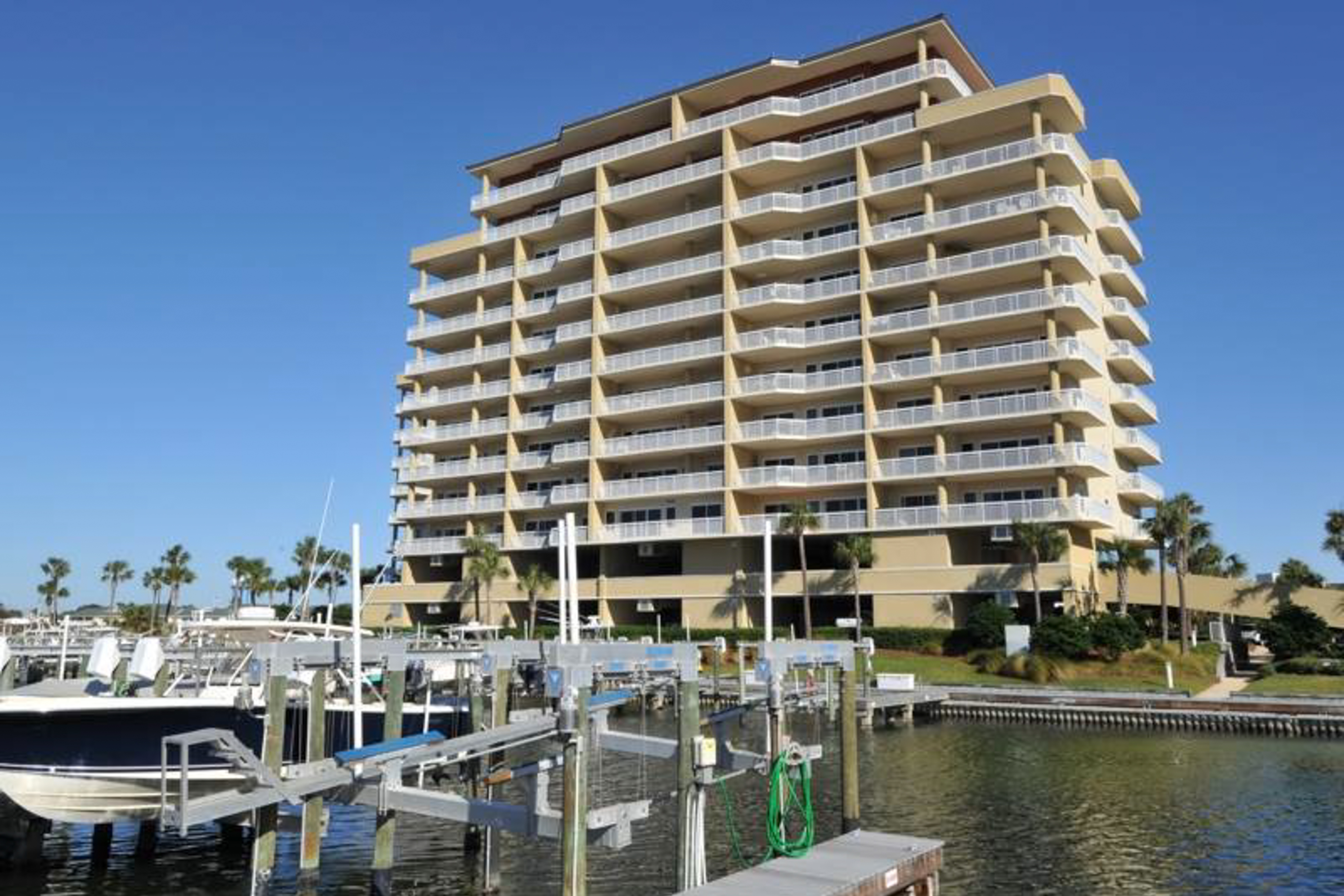 Harbor Landing B0402 | Destin, Florida Condo Rental