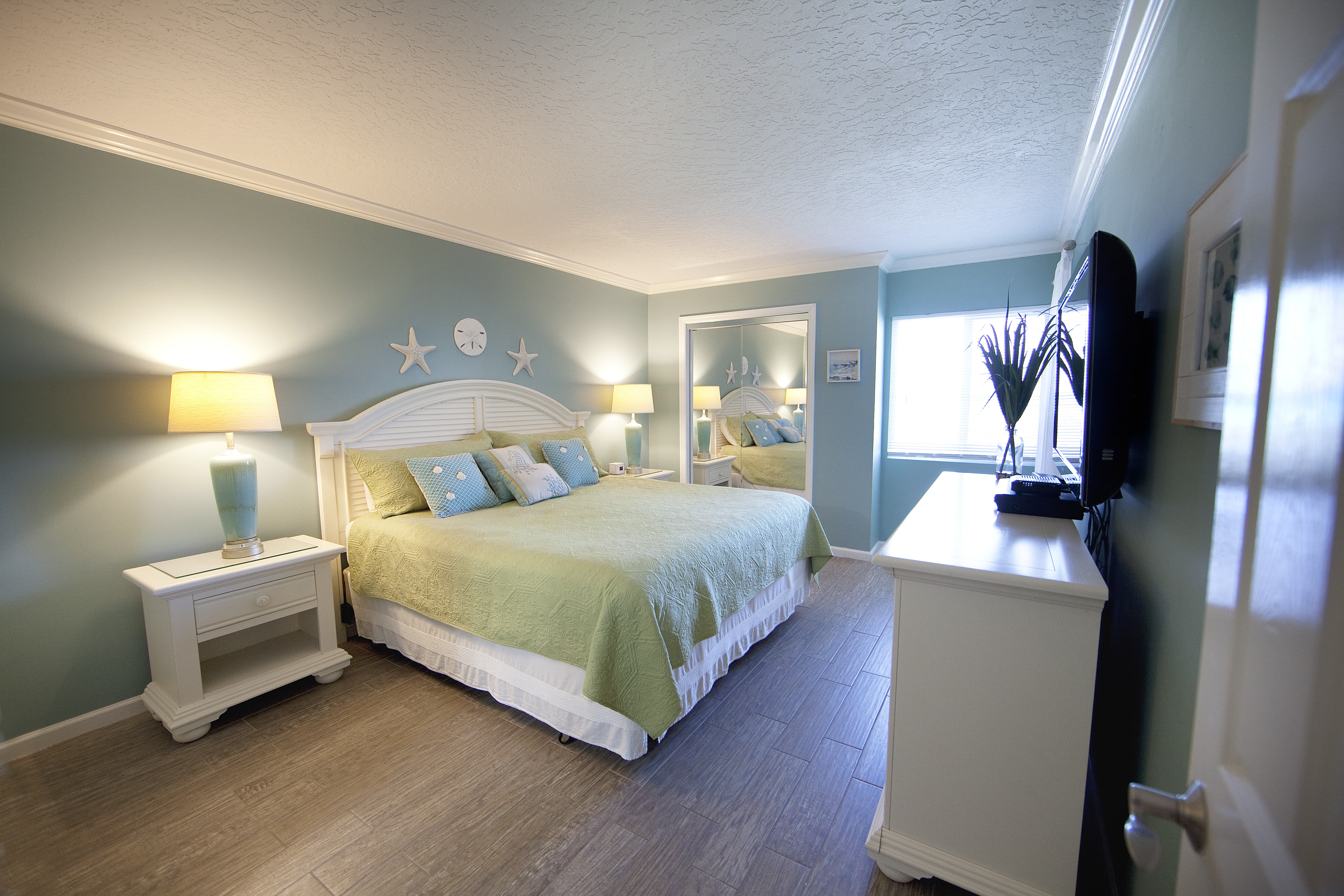 Holiday Surf & Racquet Club 204 Destin, Florida Condo Rental