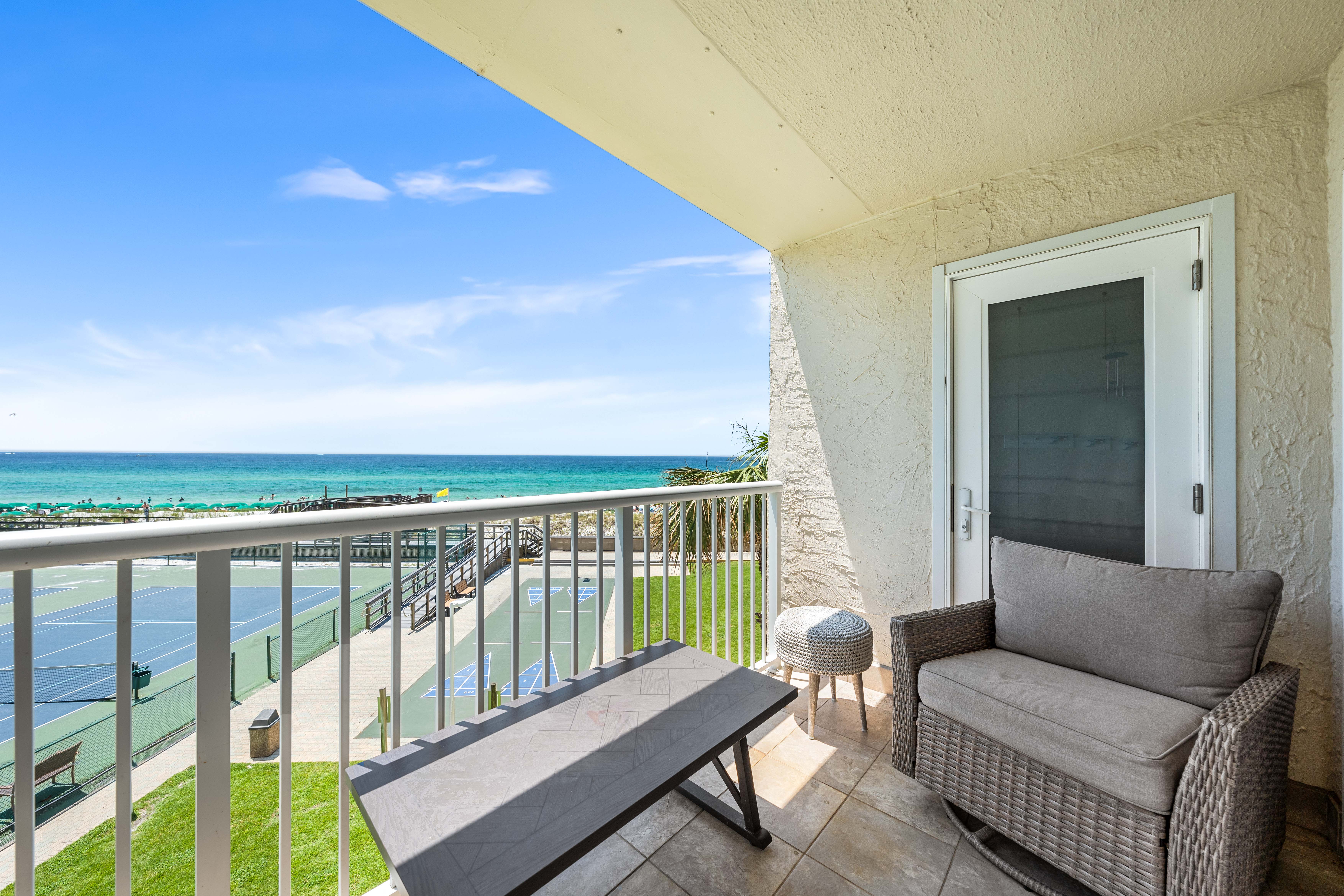 Holiday Surf and Racquet Unit 305 Condo rental in Holiday Surf & Racquet Club in Destin Florida - #2