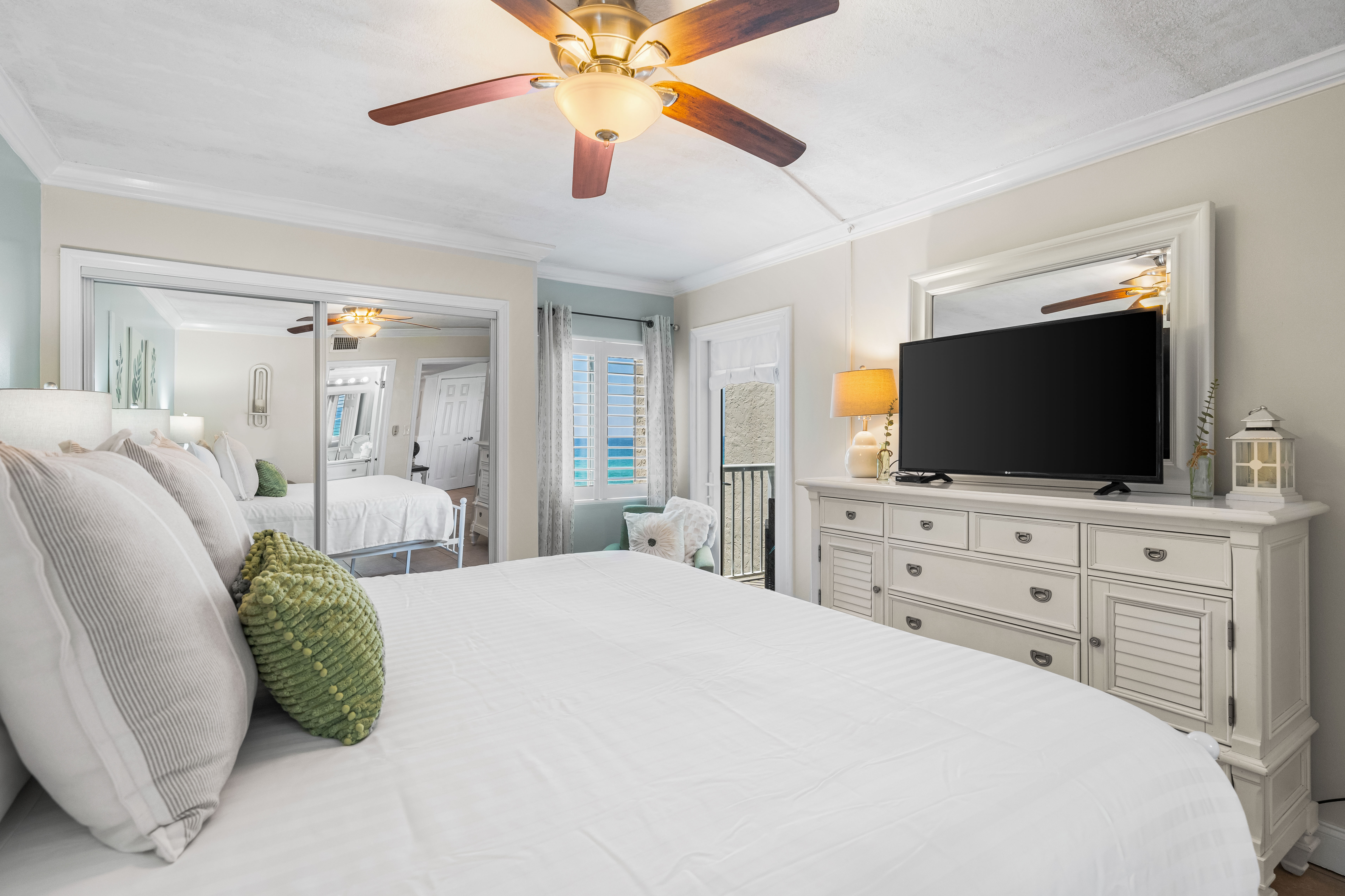 Holiday Surf and Racquet Unit 410 Condo rental in Holiday Surf & Racquet Club in Destin Florida - #17