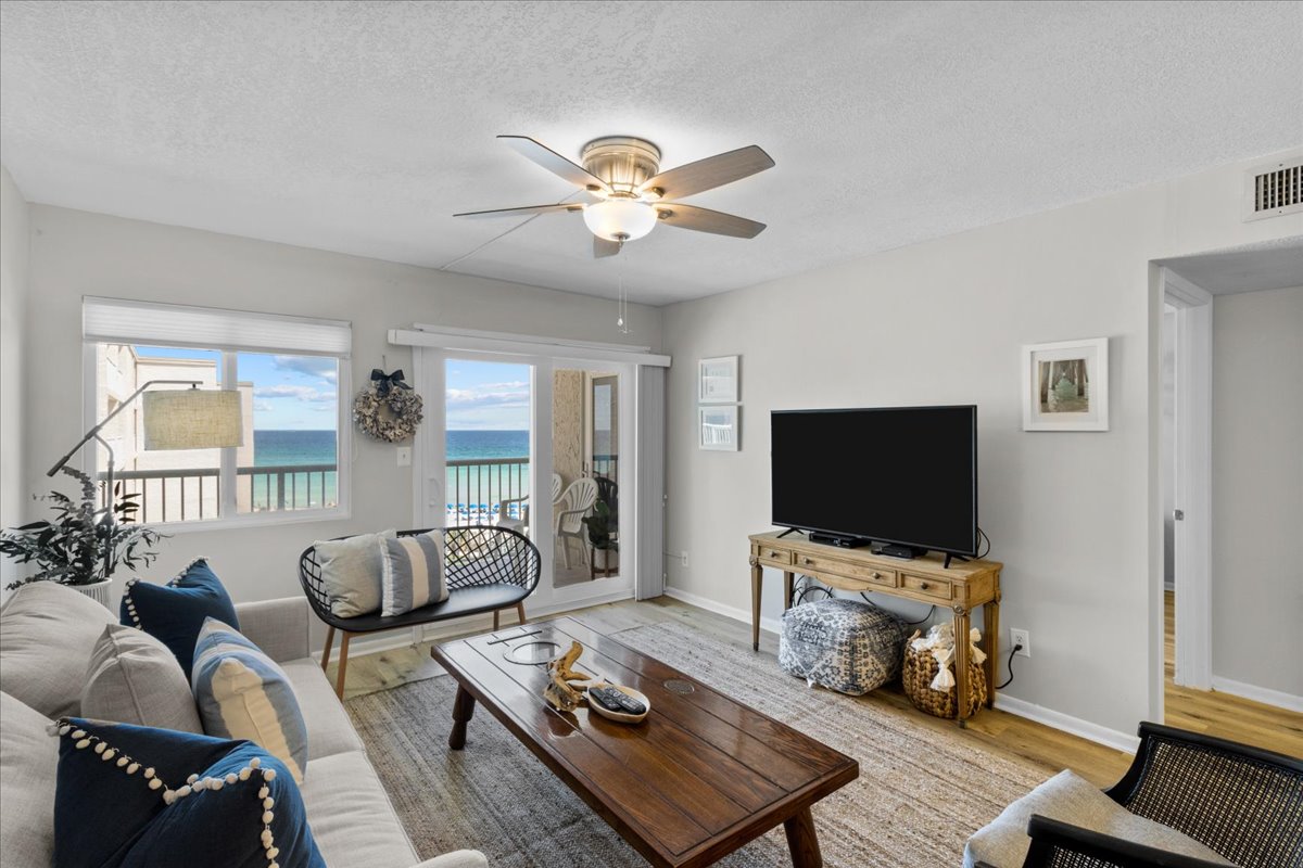 Holiday Surf and Racquet Unit 611 Condo rental in Holiday Surf & Racquet Club in Destin Florida - #1