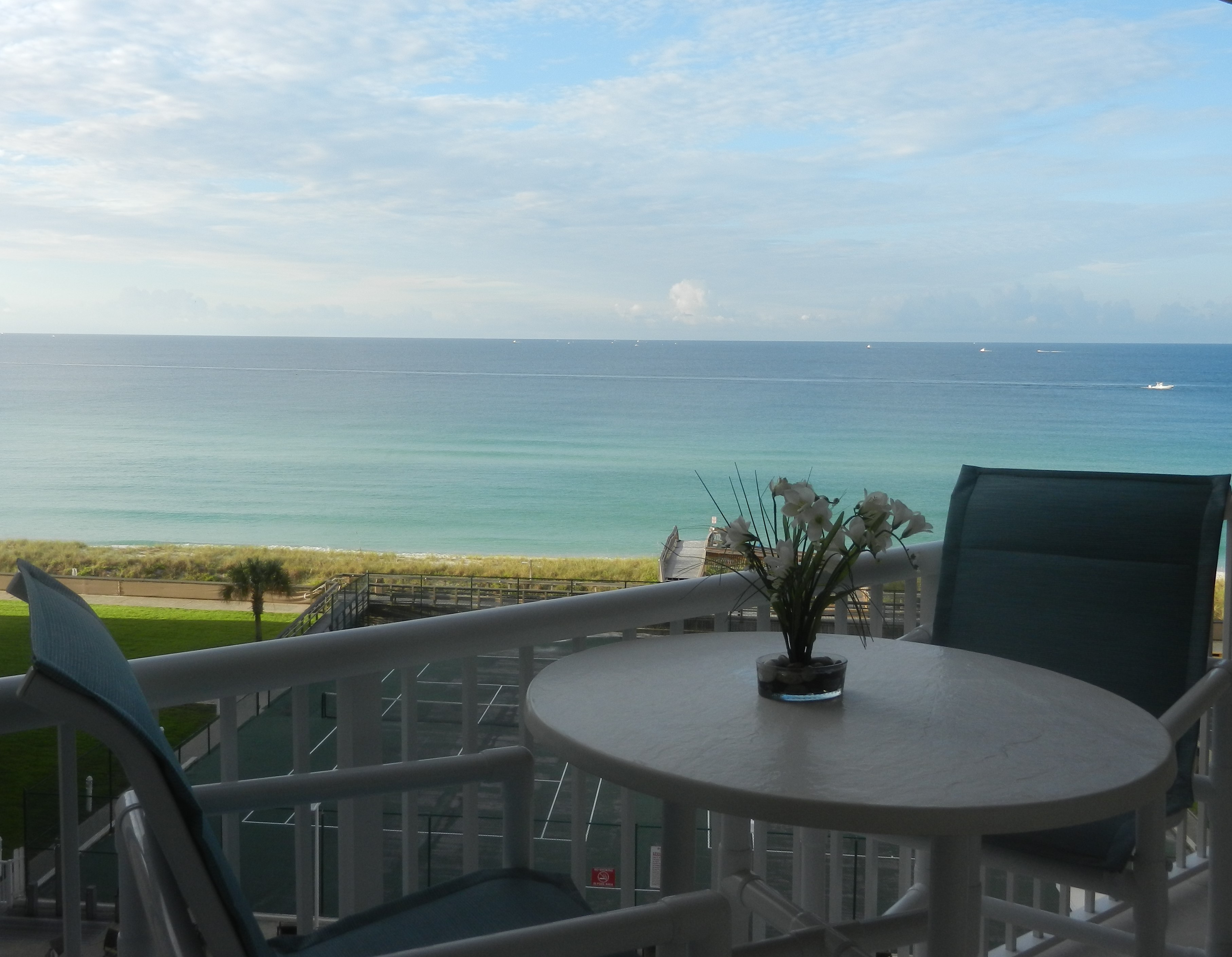 Holiday Surf and Racquet Unit 612 Condo rental in Holiday Surf & Racquet Club in Destin Florida - #1