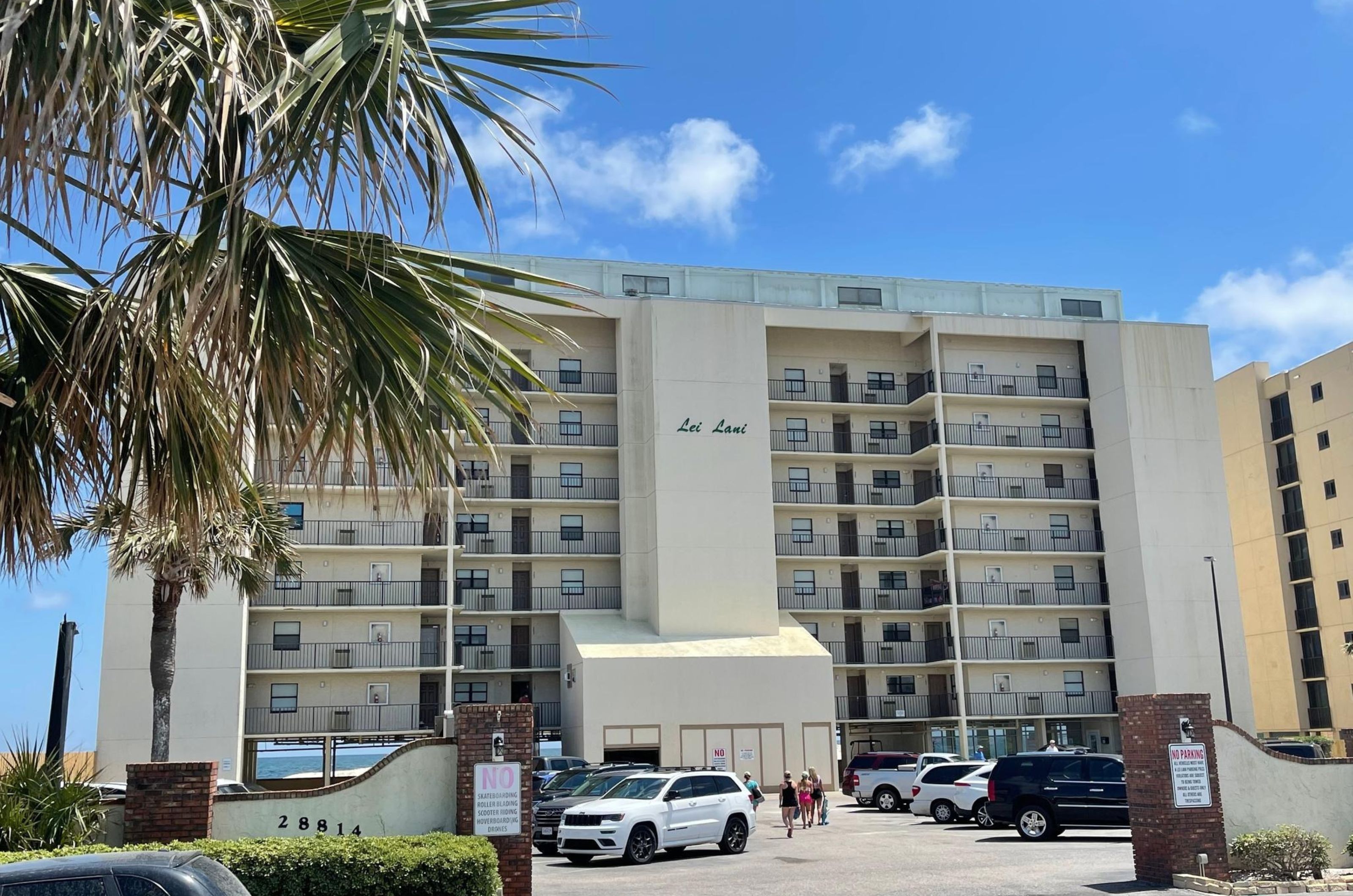 View from the street of Lei Lani Tower in Orange Beach Alabama