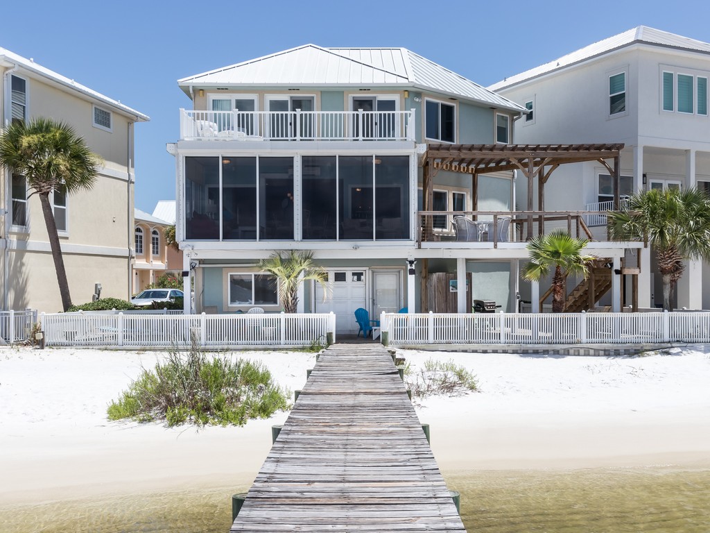 Peace of Paradise Navarre, Florida House / Cottage Rental