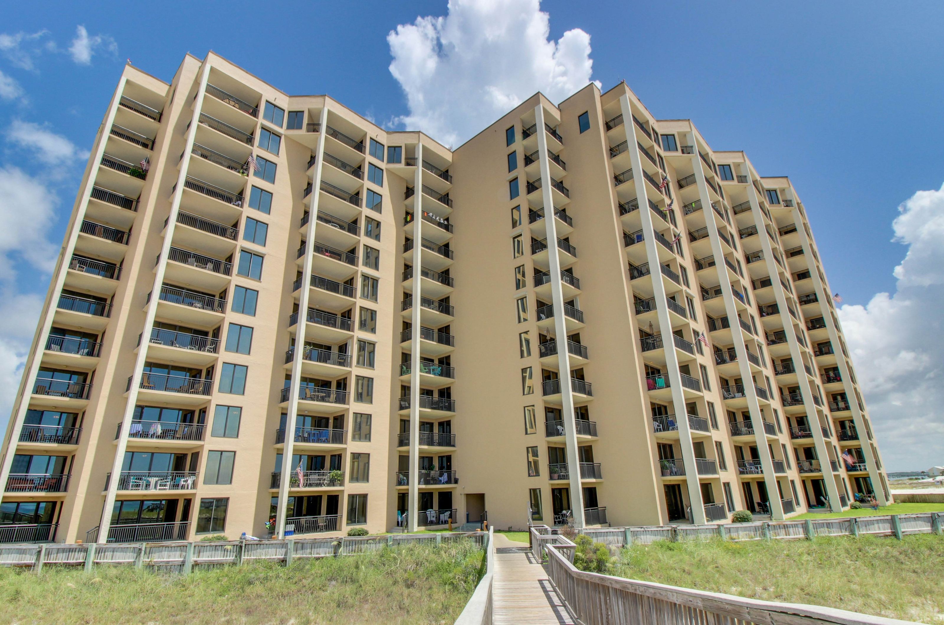 Navarre Towers - https://www.beachguide.com/navarre-vacation-rentals-navarre-towers--427-0-20242-181.jpg?width=185&height=185