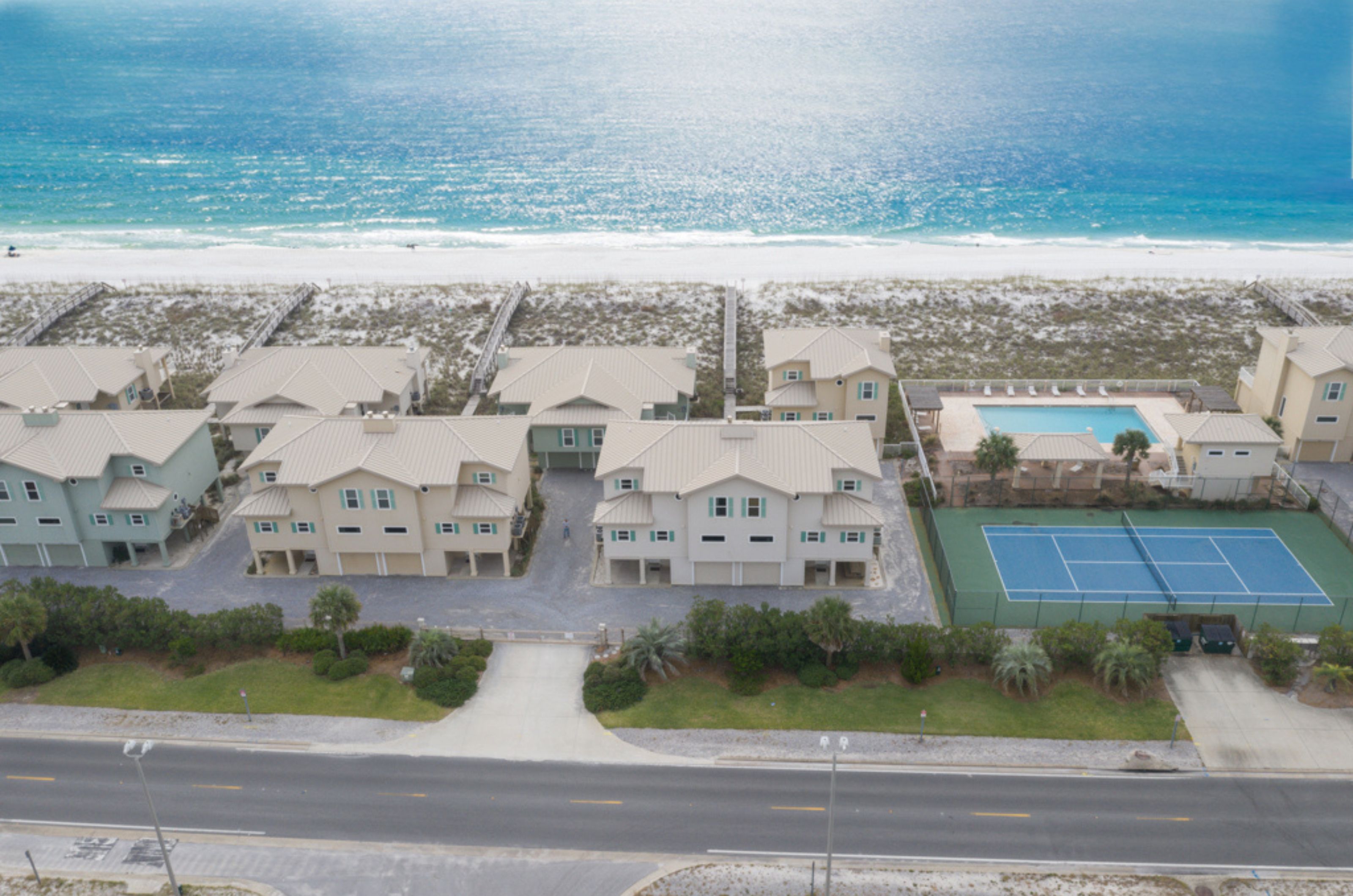 Portside Villas - https://www.beachguide.com/pensacola-beach-vacation-rentals-portside-villas--1959-0-20242-601.jpg?width=185&height=185