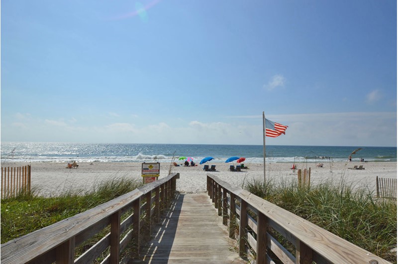 Royal Palms in Gulf Shores Alabama has a convenient walkover to the beach