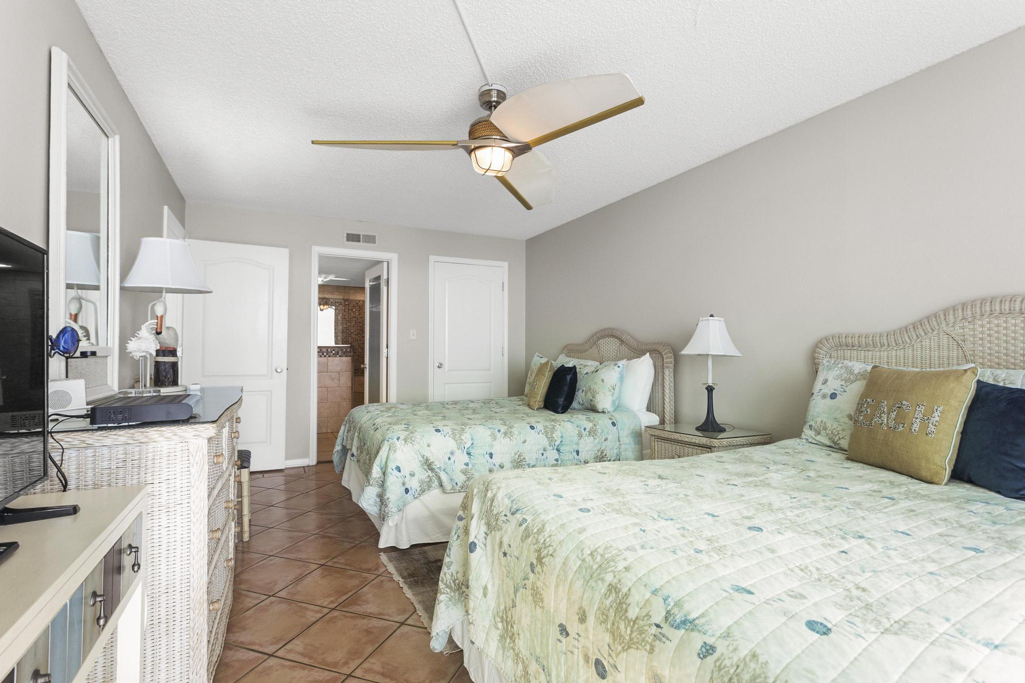 Sabine Yacht and Racquet Club #9D Condo rental in Sabine Yacht & Racquet Club in Pensacola Beach Florida - #14