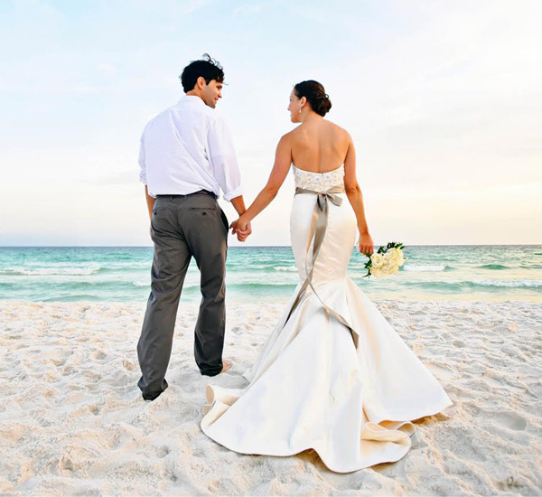 Beach wedding on Sandestin Golf and Beach Resort