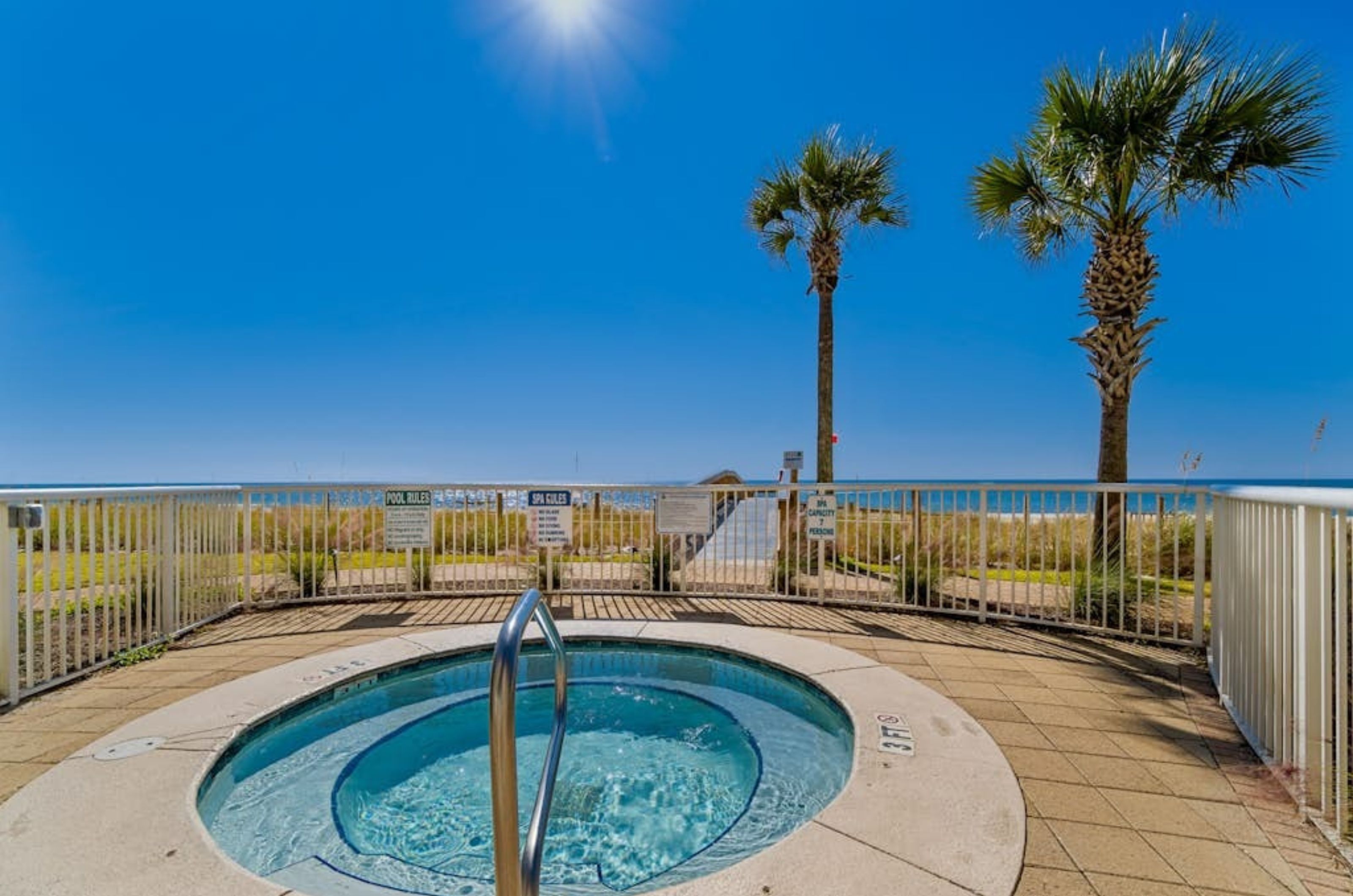 The beachside hot tub at Sandy Key Condominiums 