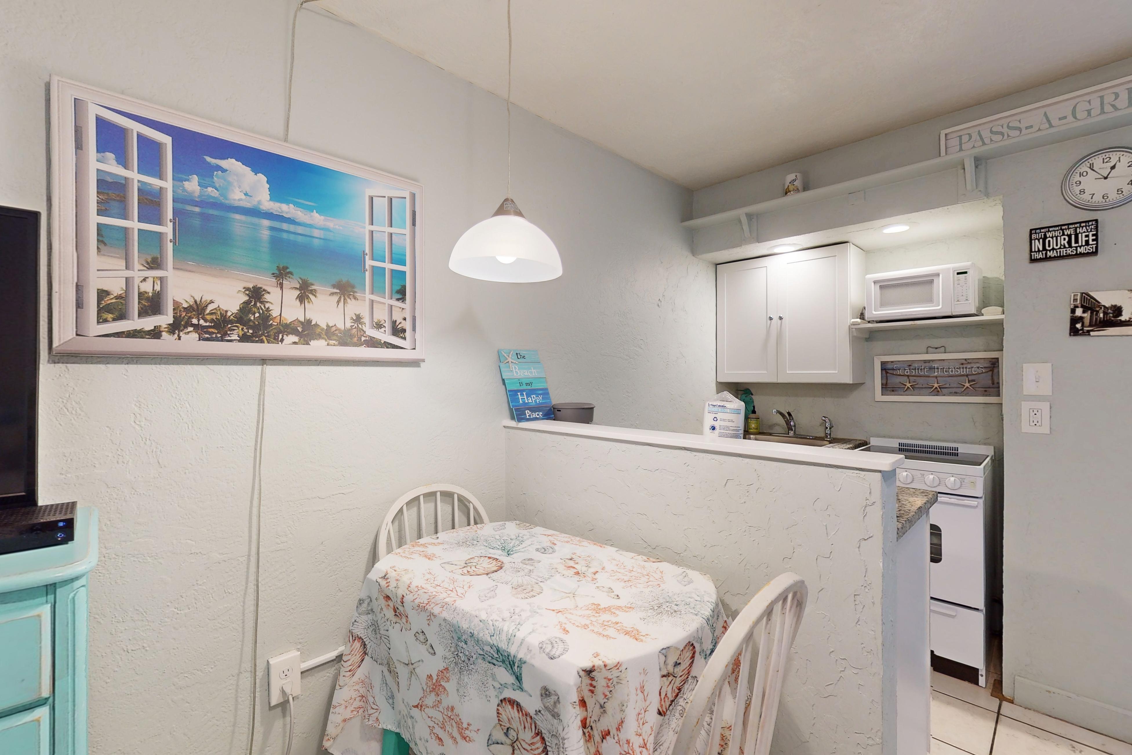 Pass-A-Grille Beach Retreat Unit 8 Condo rental in St. Pete Beach Condo Rentals in St. Pete Beach Florida - #5