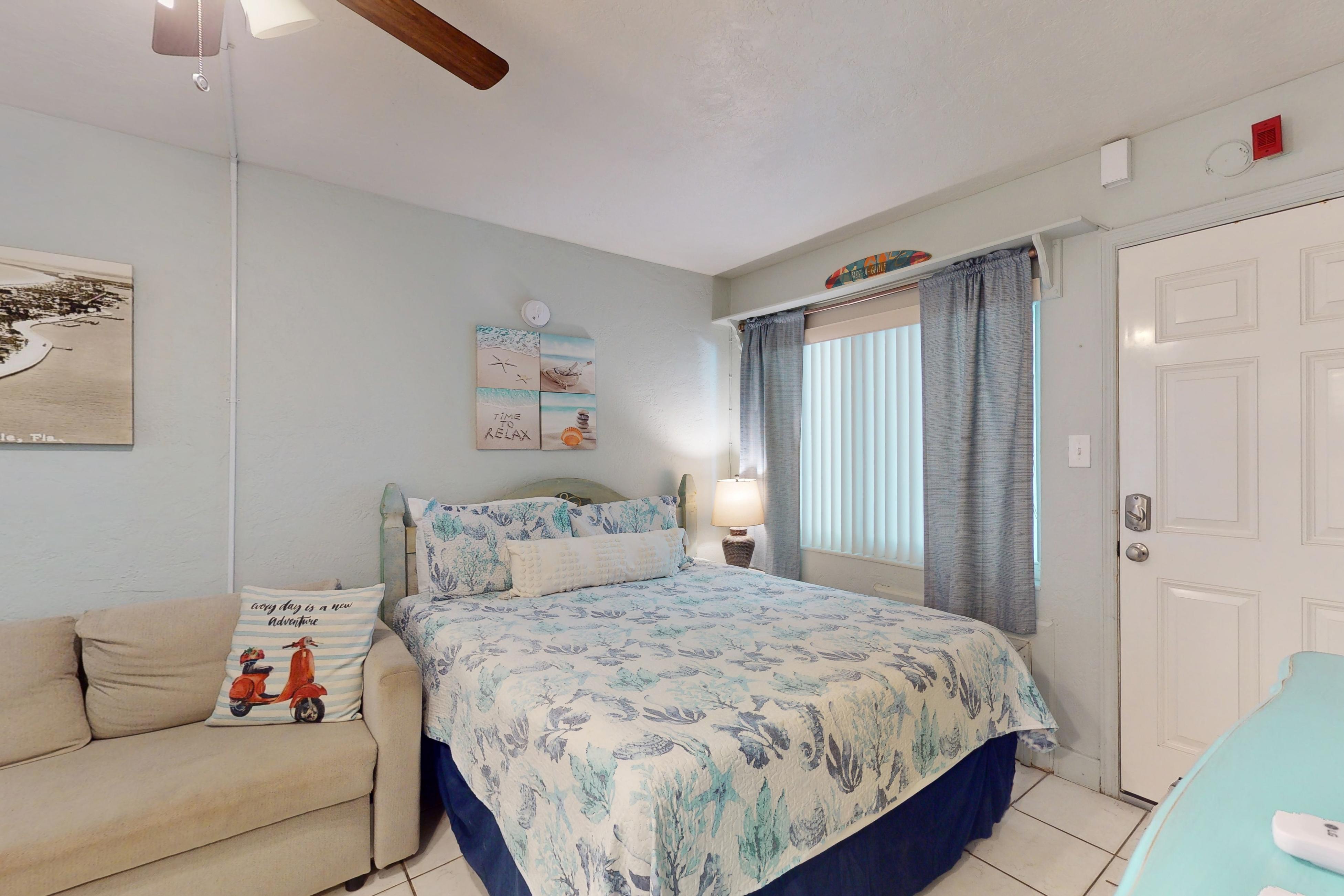 Pass-A-Grille Beach Retreat Unit 8 Condo rental in St. Pete Beach Condo Rentals in St. Pete Beach Florida - #14