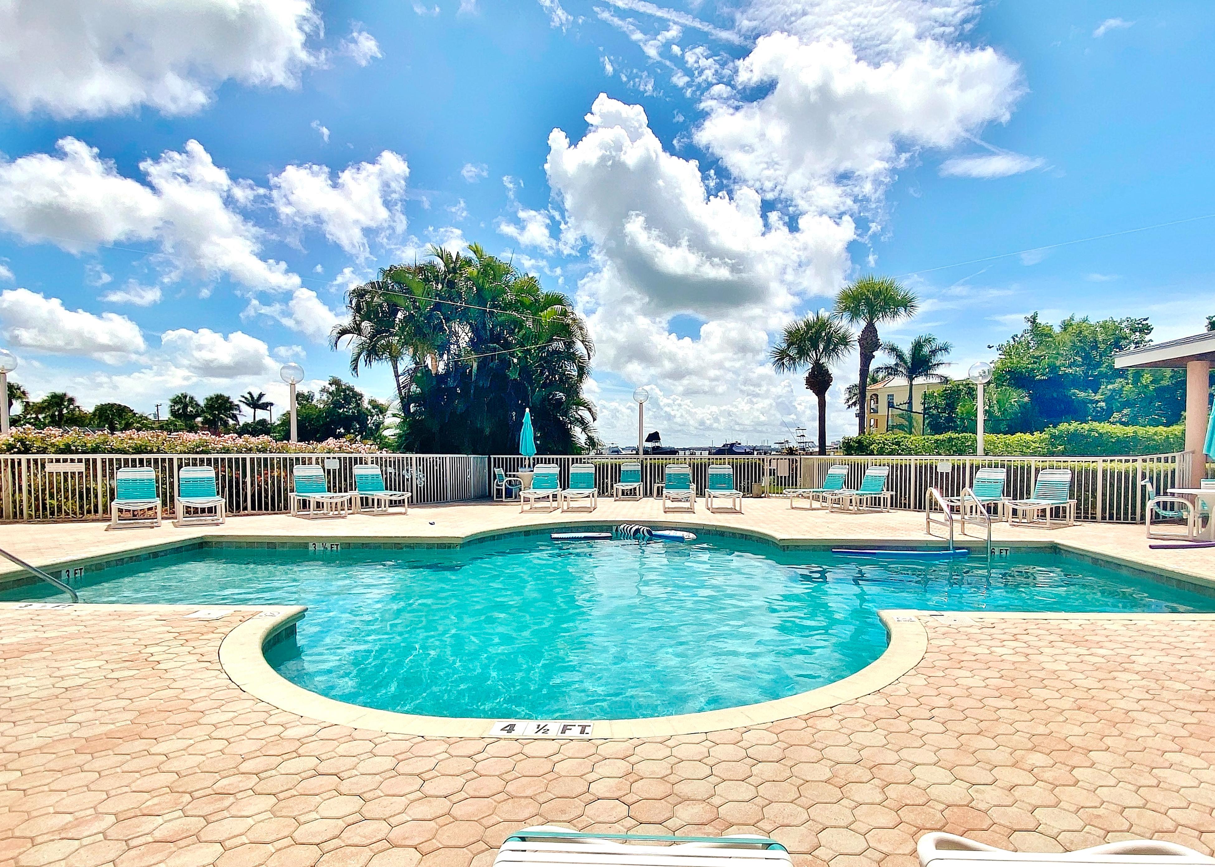 Sunrise Resort 509 Condo rental in St. Pete Beach Condo Rentals in St. Pete Beach Florida - #2