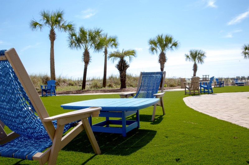 The Island Hotel Fort Walton Courtyard Chairs