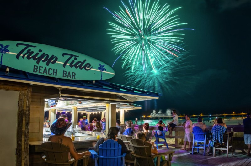 The Island Hotel Fort Walton Firework Cabana Bar